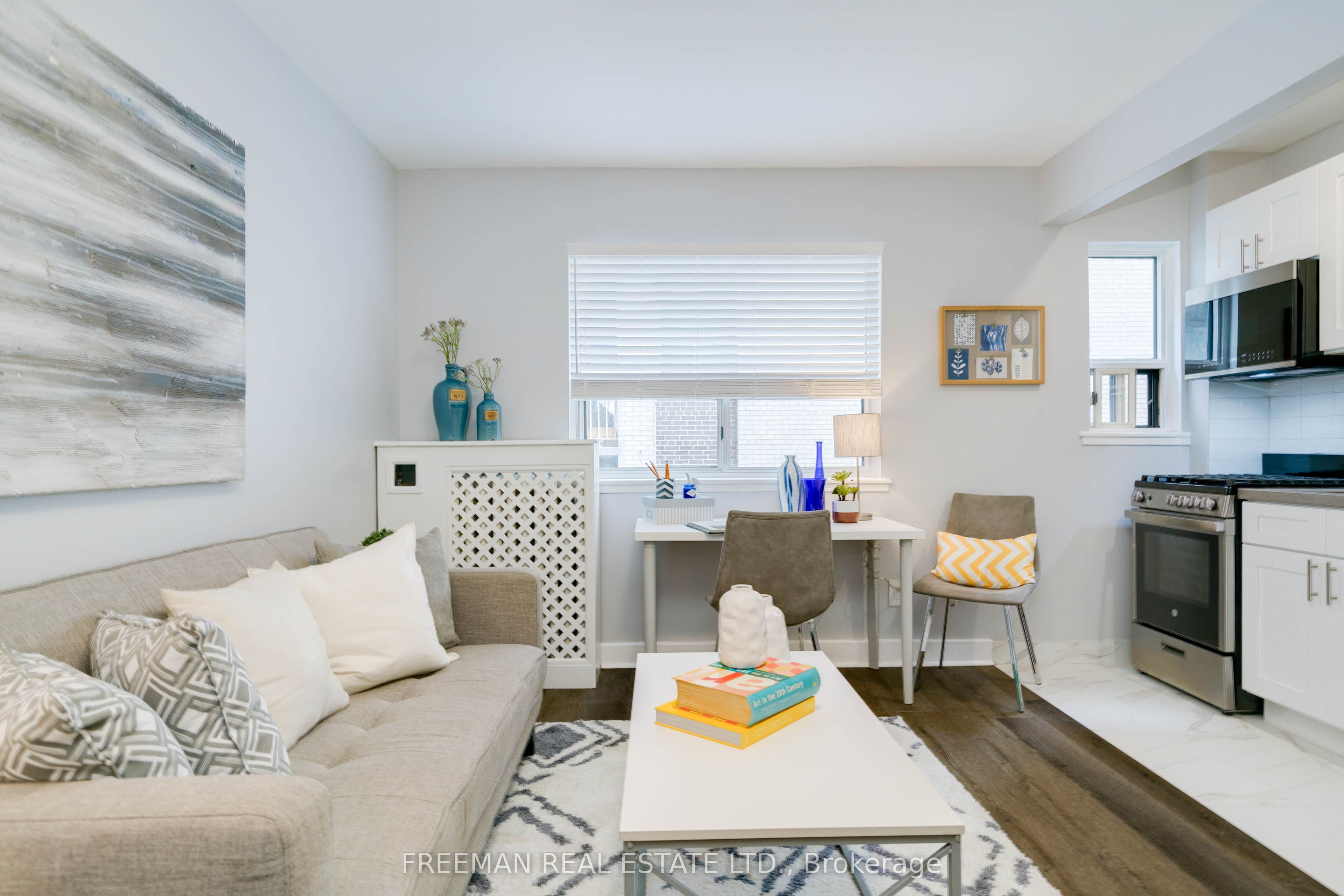 Unit 304 - 214 Wellesley Street, Toronto 2