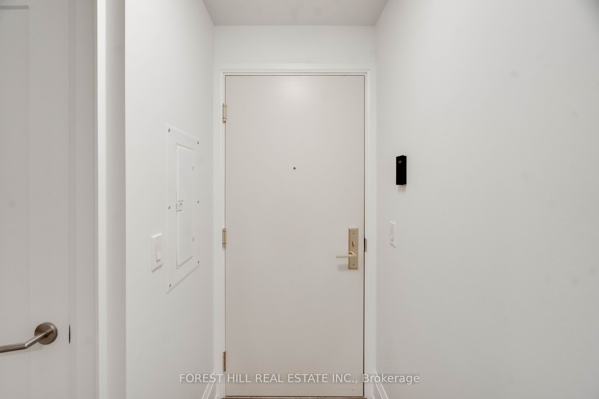 Unit 605 - 88 Cumberland Street, Toronto 4