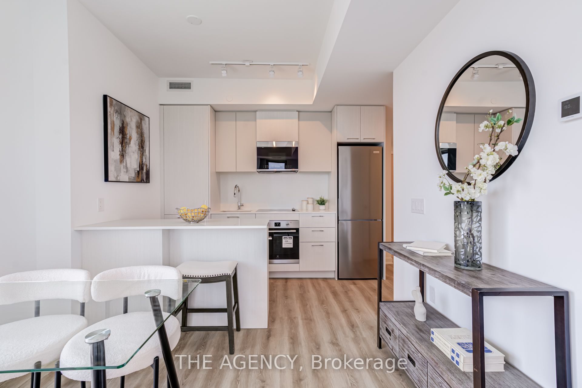 Unit 2403 - 10 Oak Street, Toronto 4