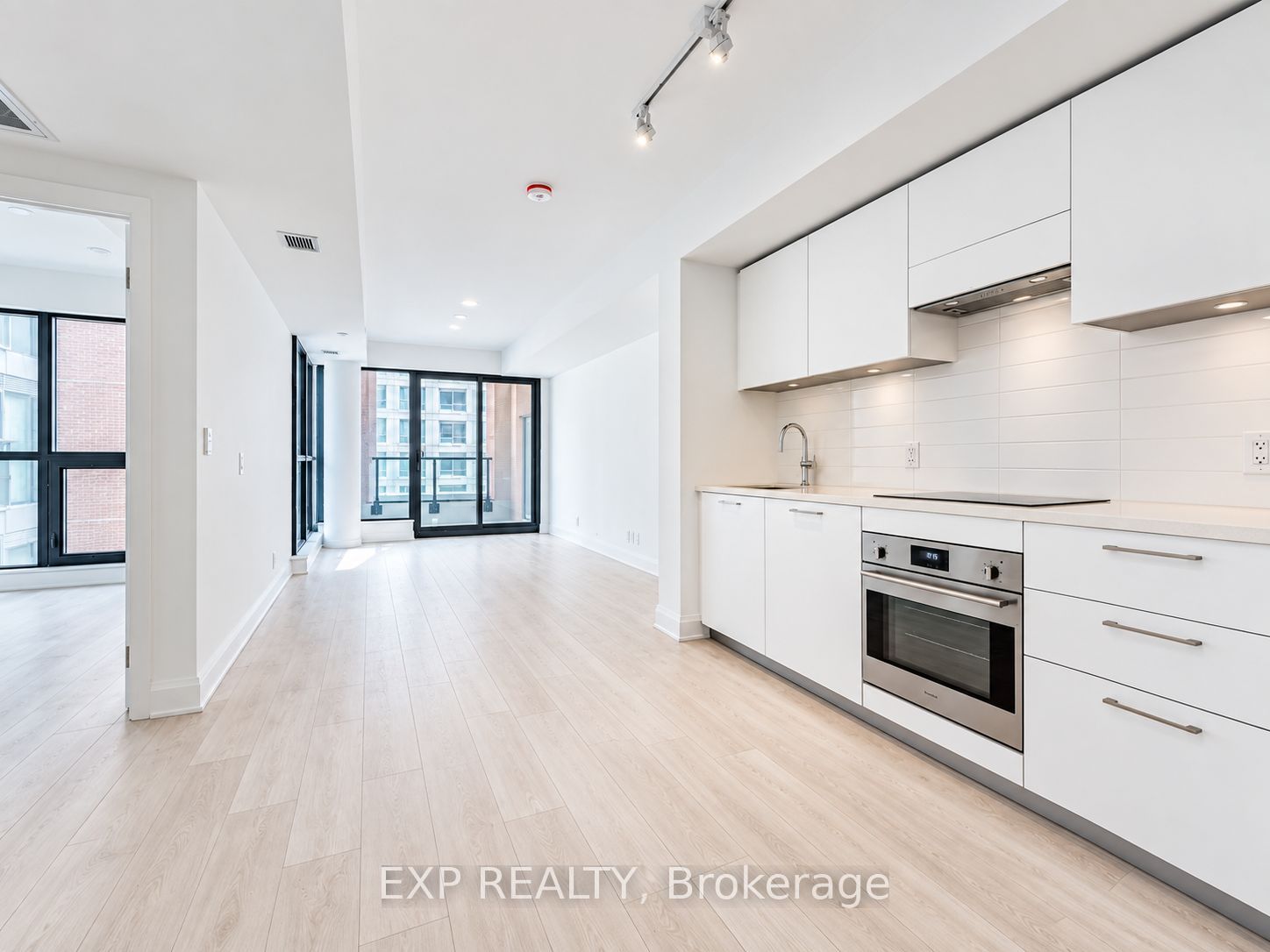 Unit 431 - 33 Frederick Todd Way, Toronto 5