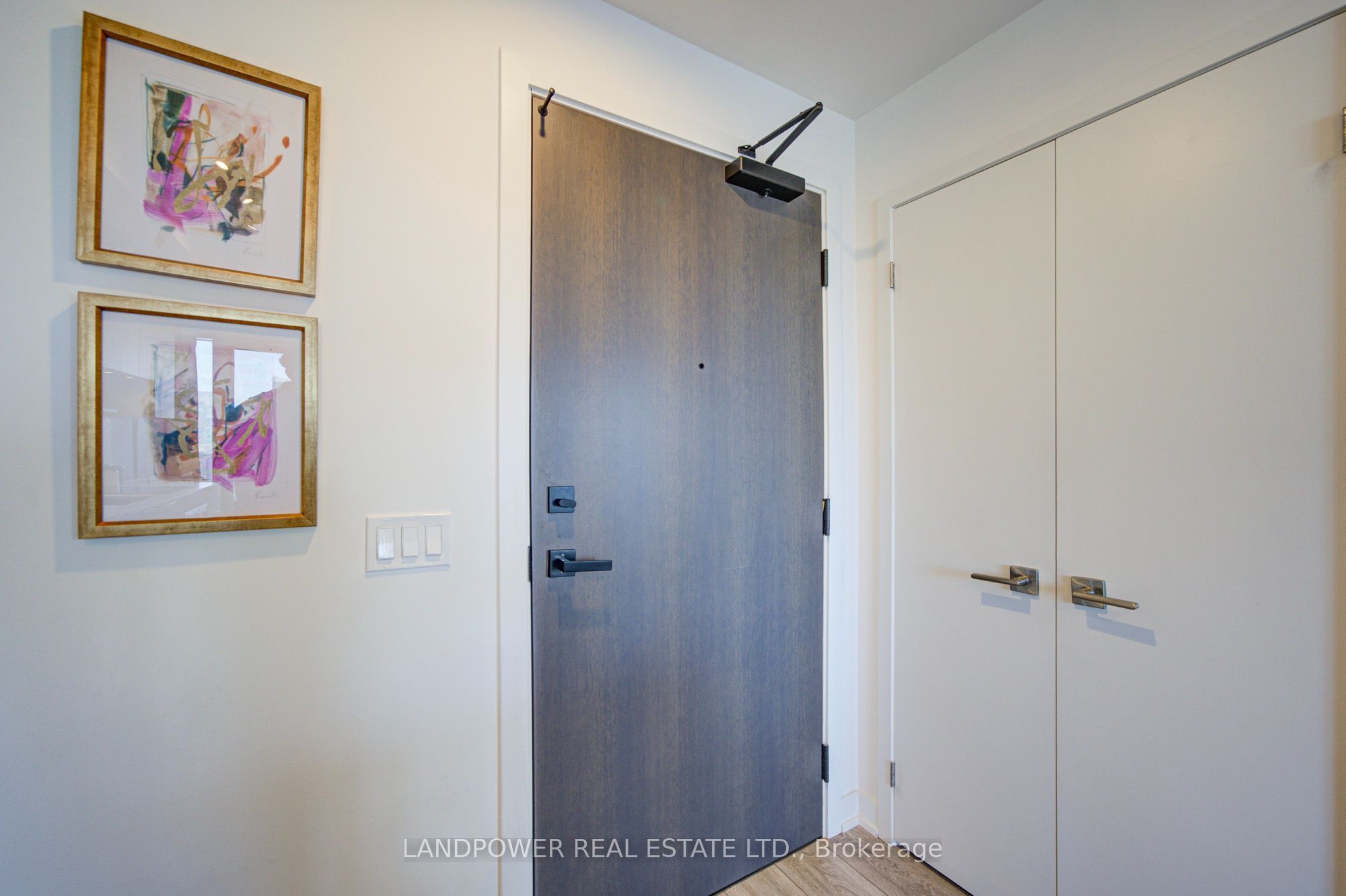 Unit 1906 - 15 Holmes Avenue, North York 3