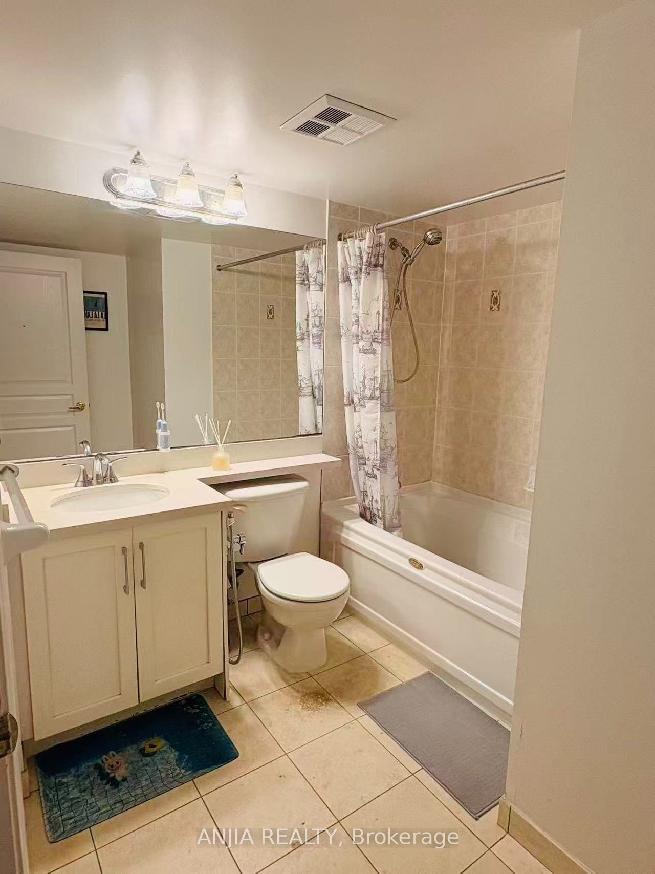 Unit 903 - 5 Northtown Way, North York 5