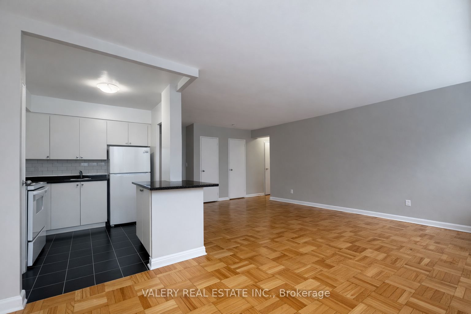 Unit 408 - 42 Thorncliffe Park Drive, Toronto 3