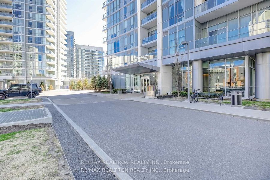 Unit 908 - 66 Forest Manor Road, North York 2
