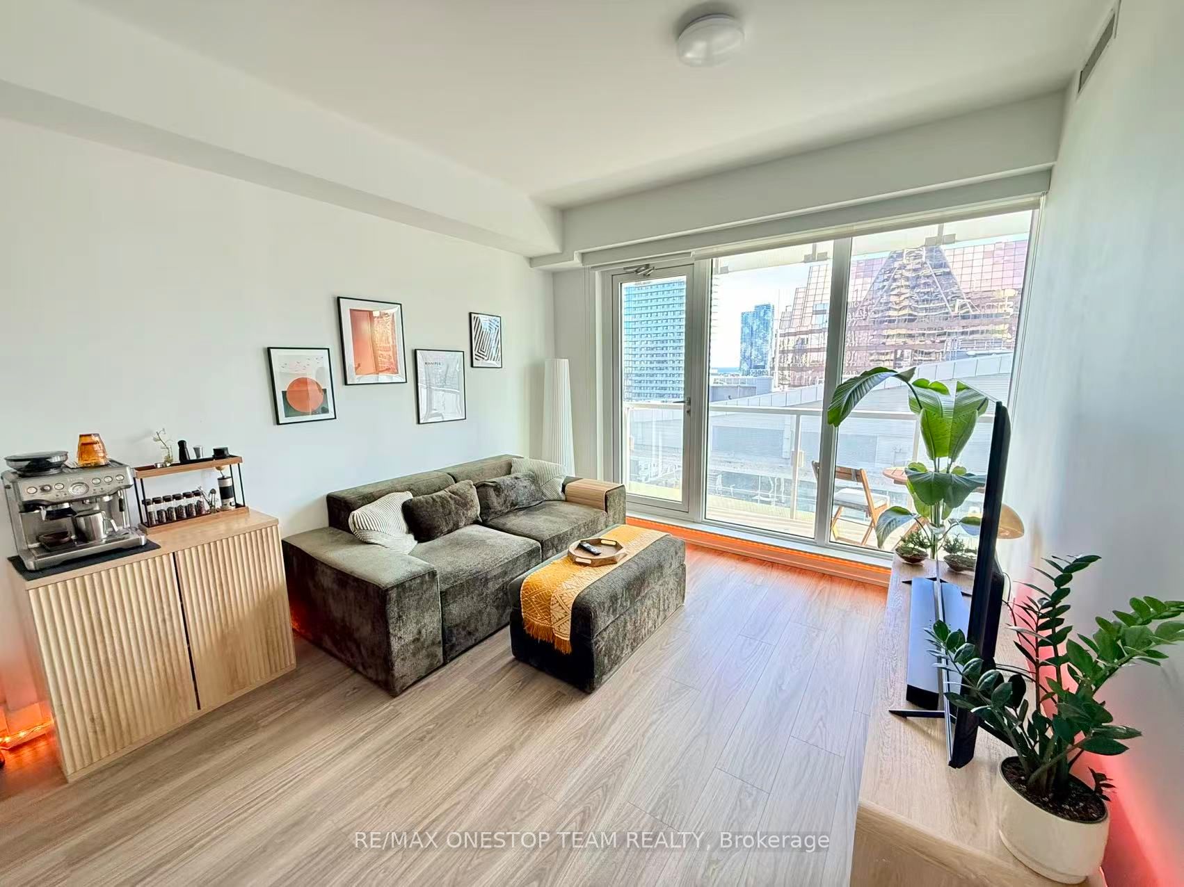 Unit 2607 - 197 Yonge Street, Toronto 3