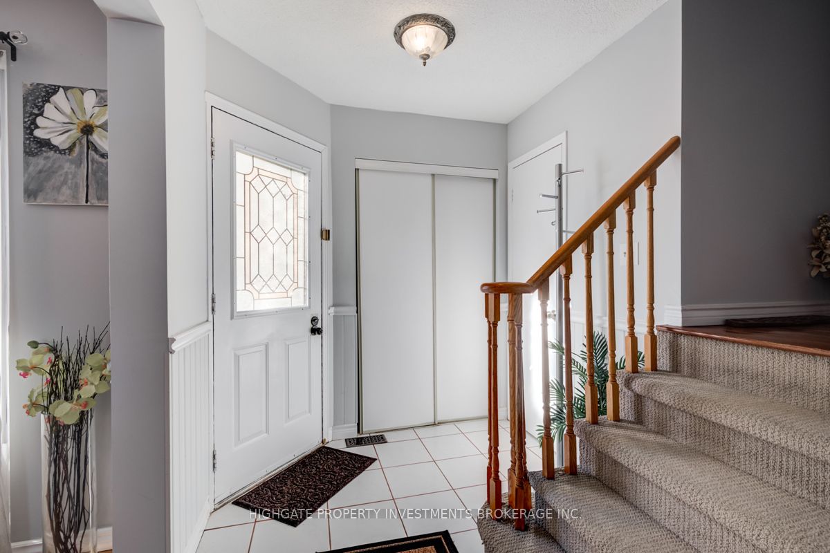 913 Dyer Court, Oshawa 3