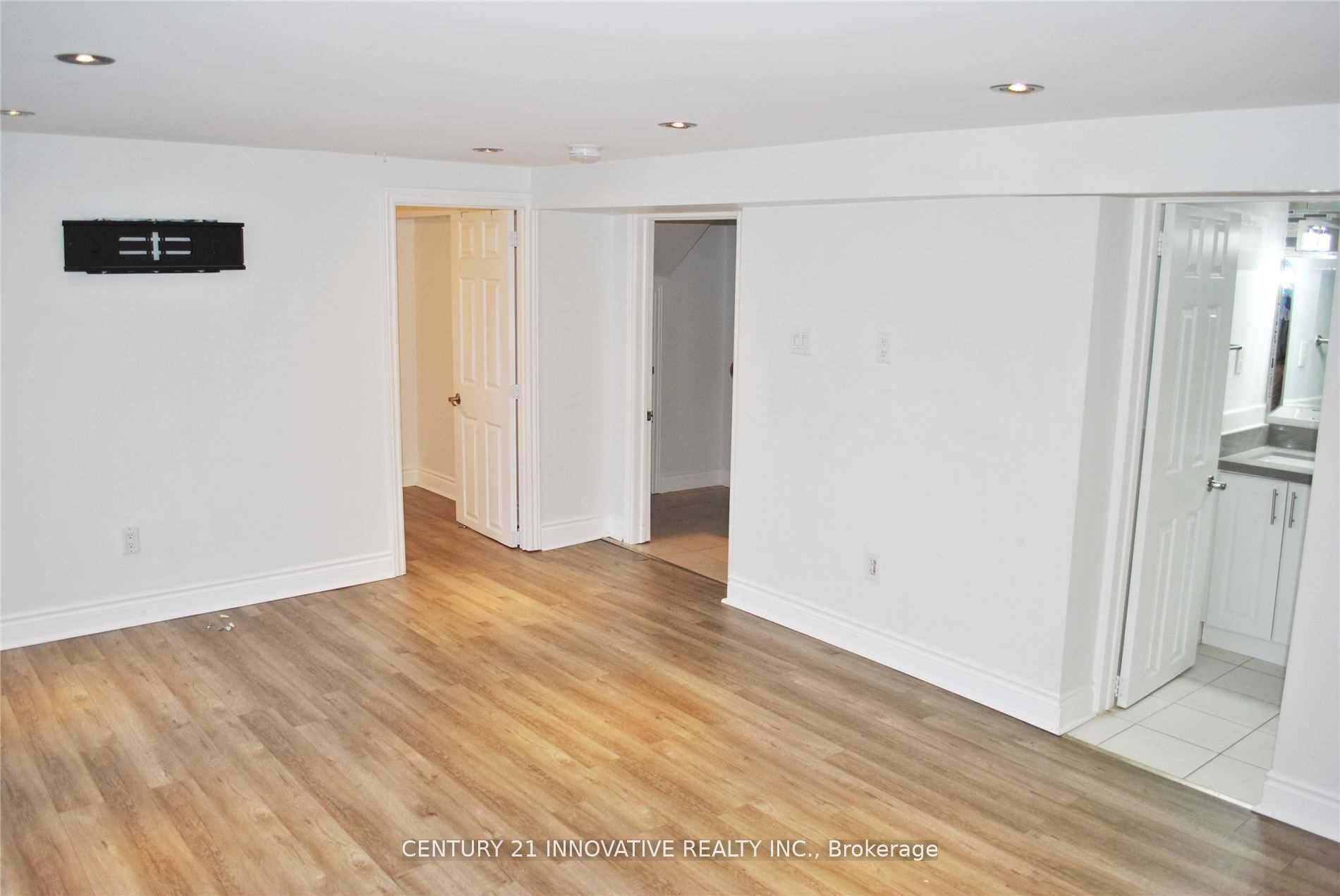 Unit BSMT Studio Space - 985 Victoria Park Avenue, Toronto 3