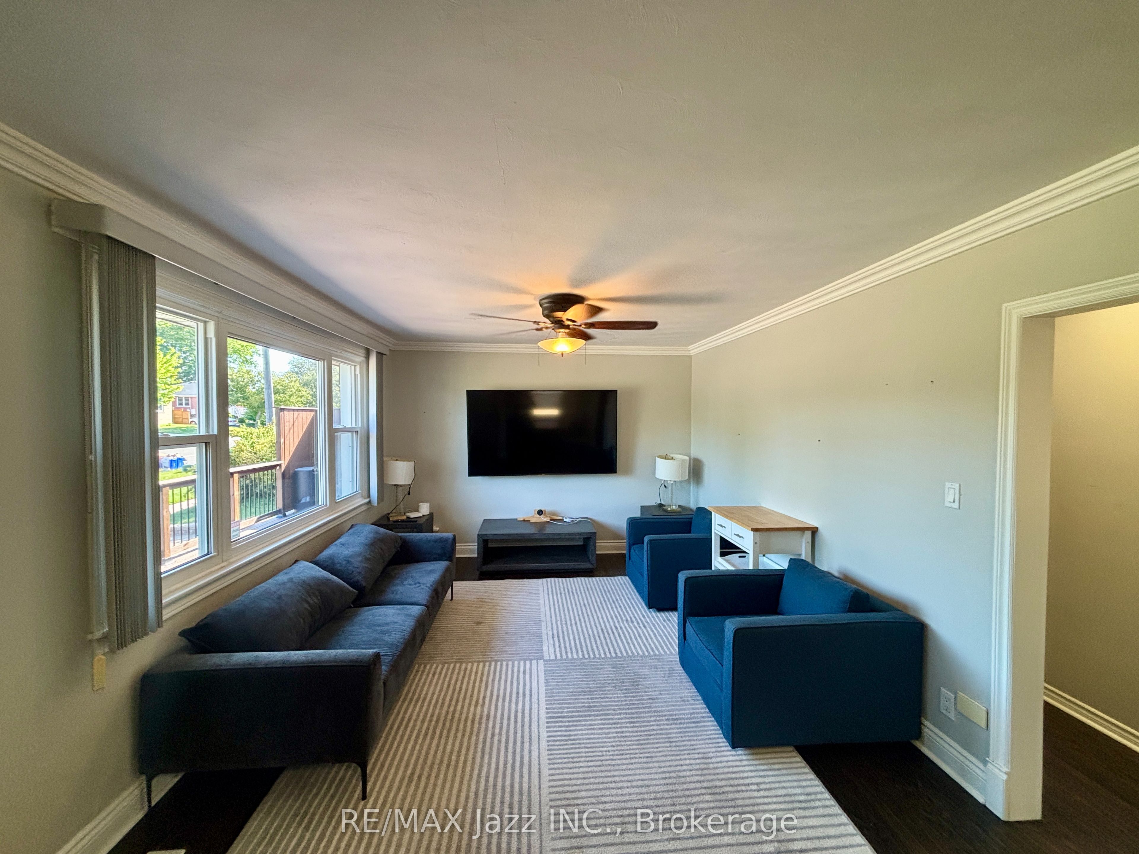 Unit Unit 1 - 751 Phillip Murray Avenue, Oshawa 4