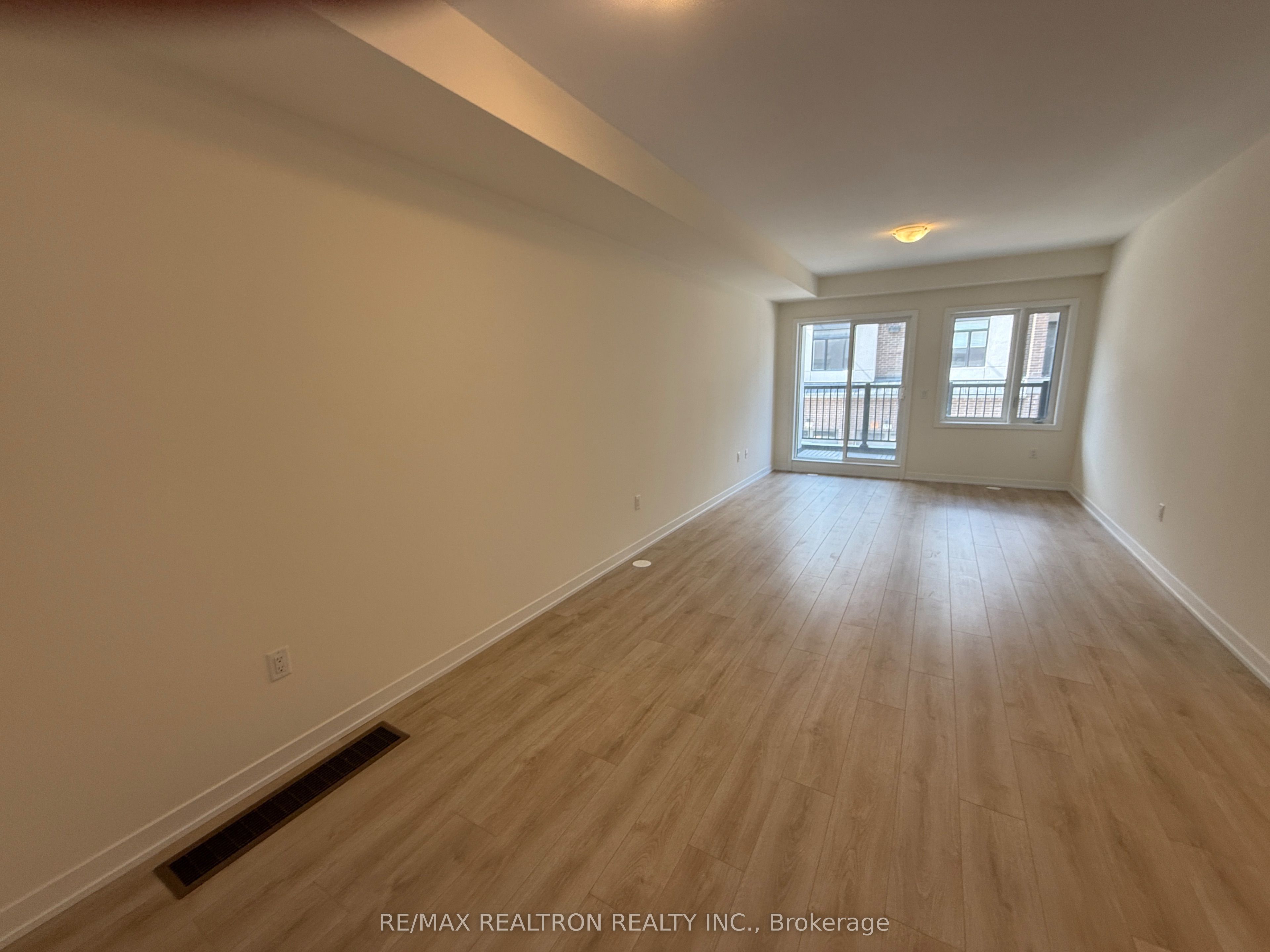 Unit 1206 - 1695 Dersan Street E, Pickering 3