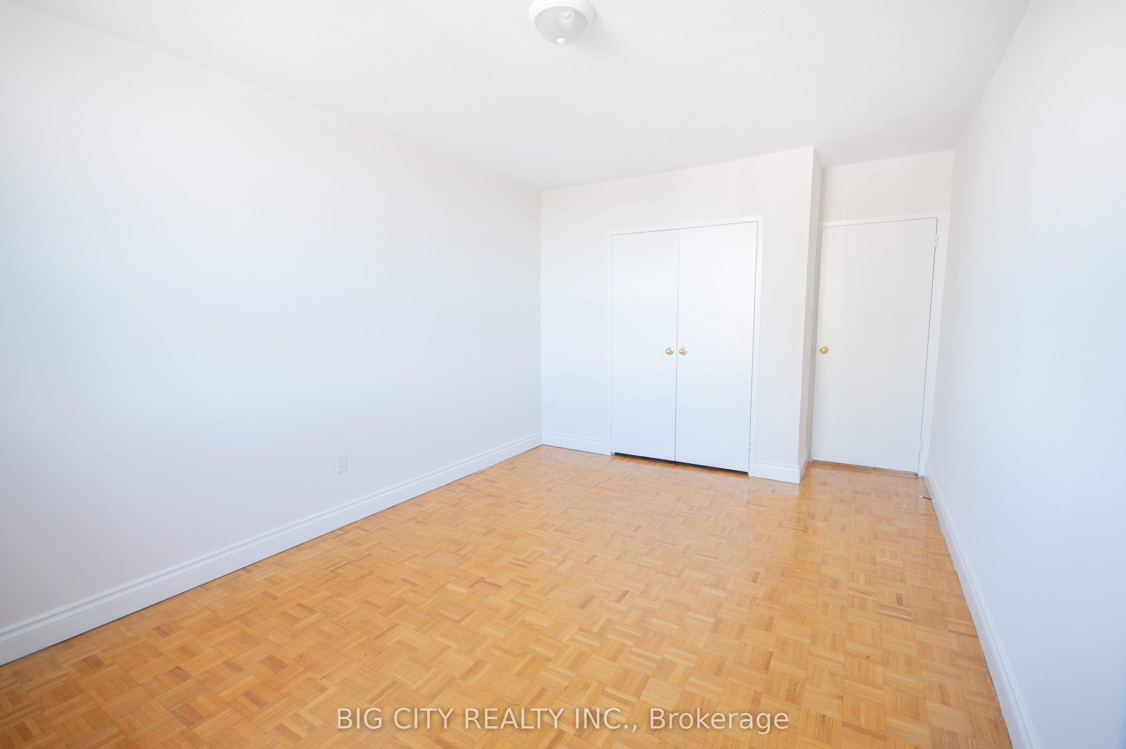 Unit 8 - 70 Cambridge Avenue, Toronto 4