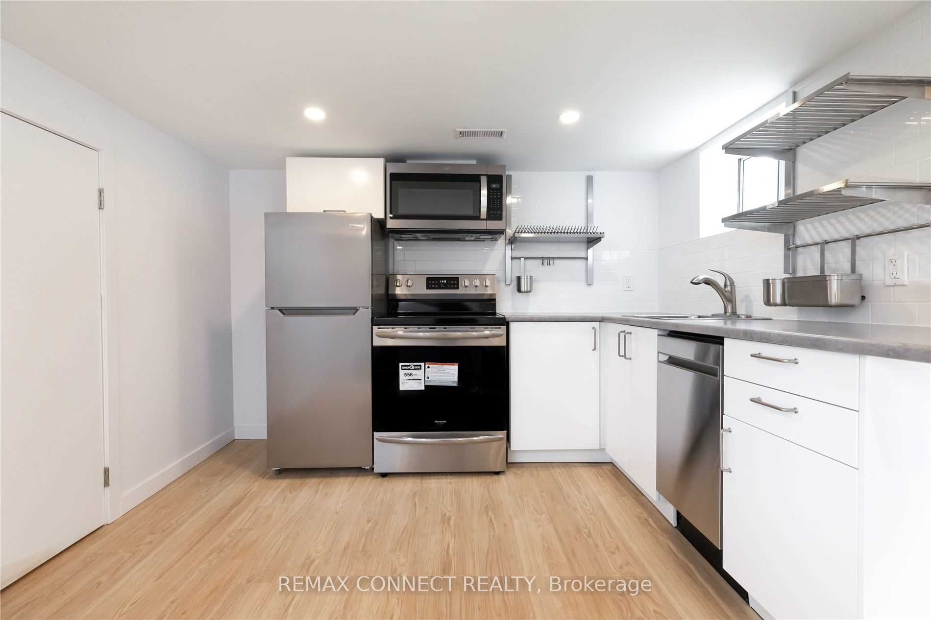 Unit Lower - 1370 Woodbine Avenue, Toronto 3