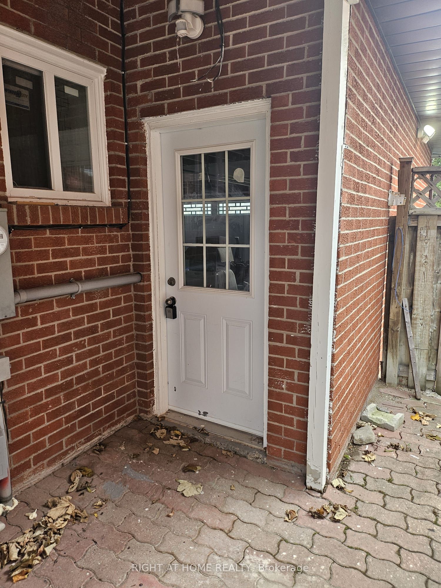 Unit Bsmt - 730 Sheppard Avenue, Pickering 4