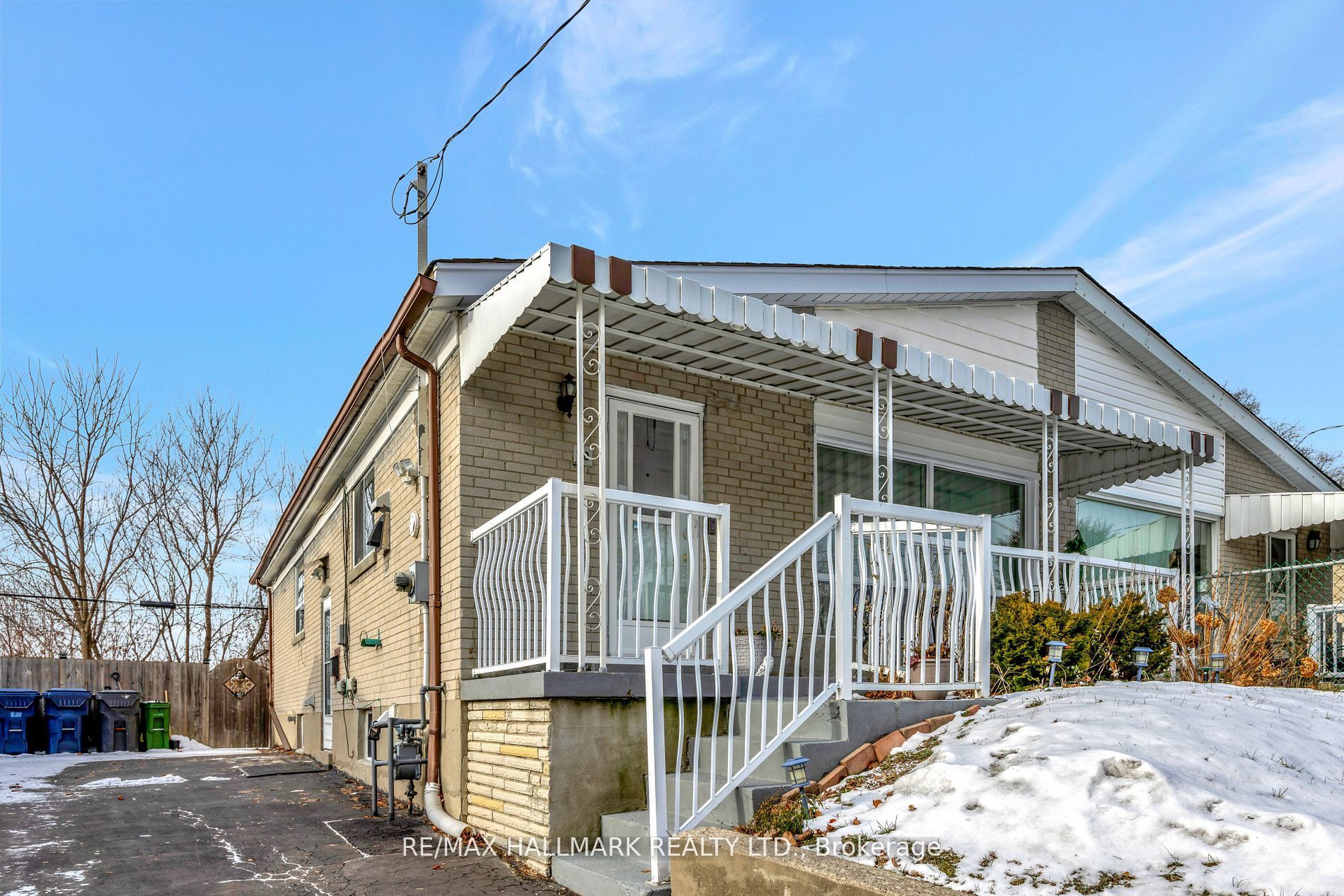 Unit Bsmt - 90 Santamonica Boulevard, Scarborough 2