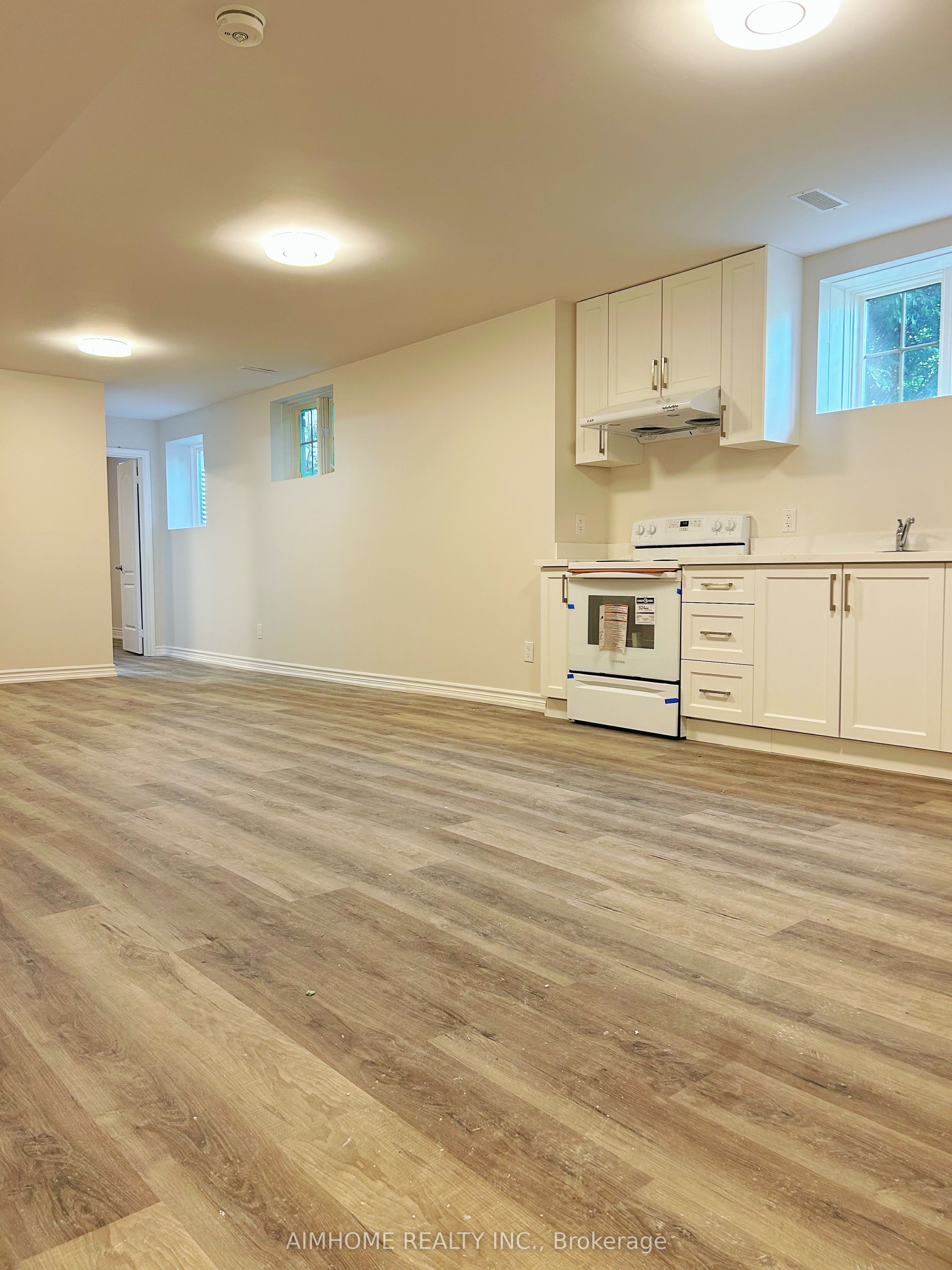 Unit LegBsmt - 27 Maple Edge Lane, Whitby 4