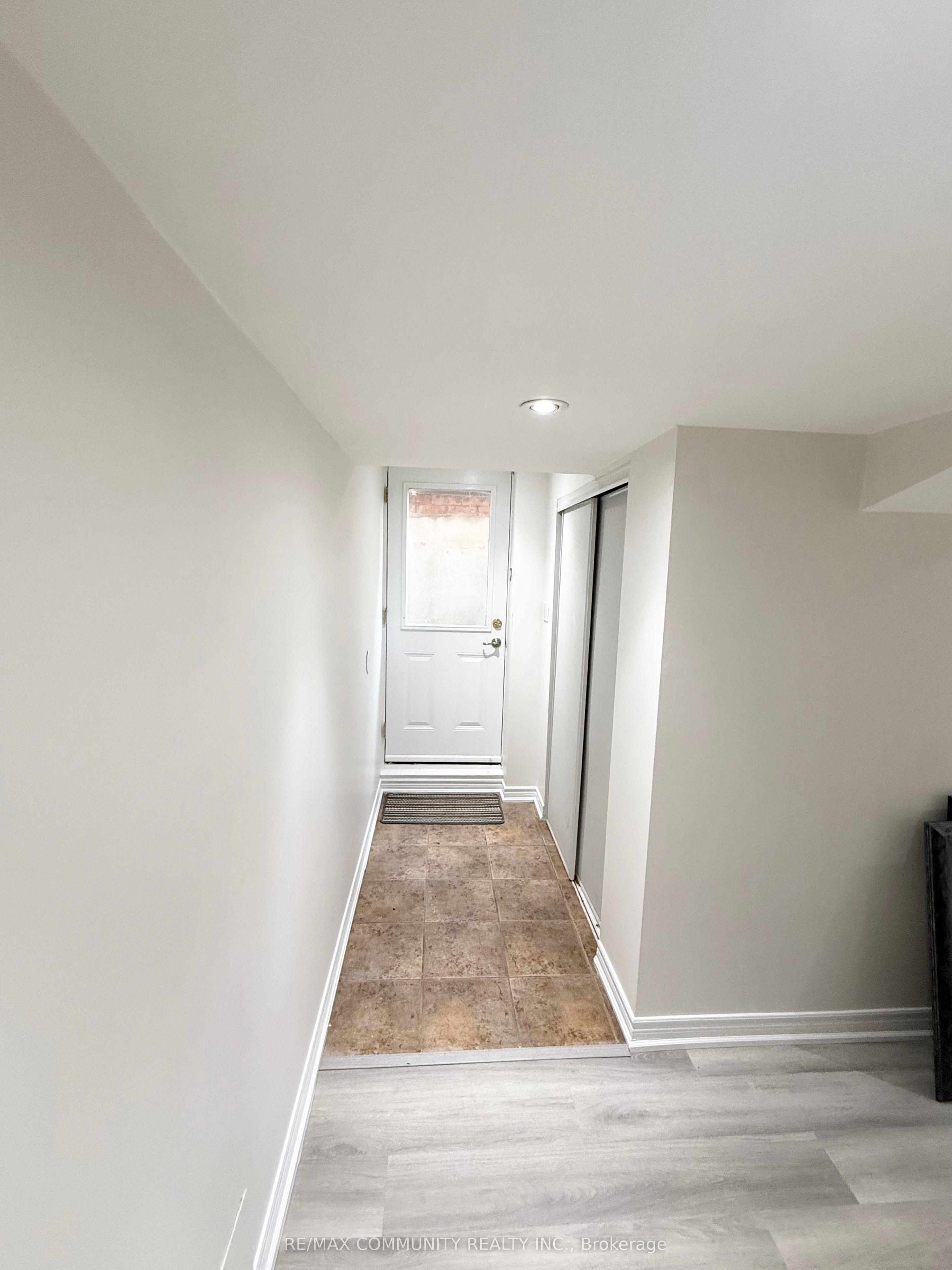 Unit Basement - 3 Loonstone Street, Whitby 5