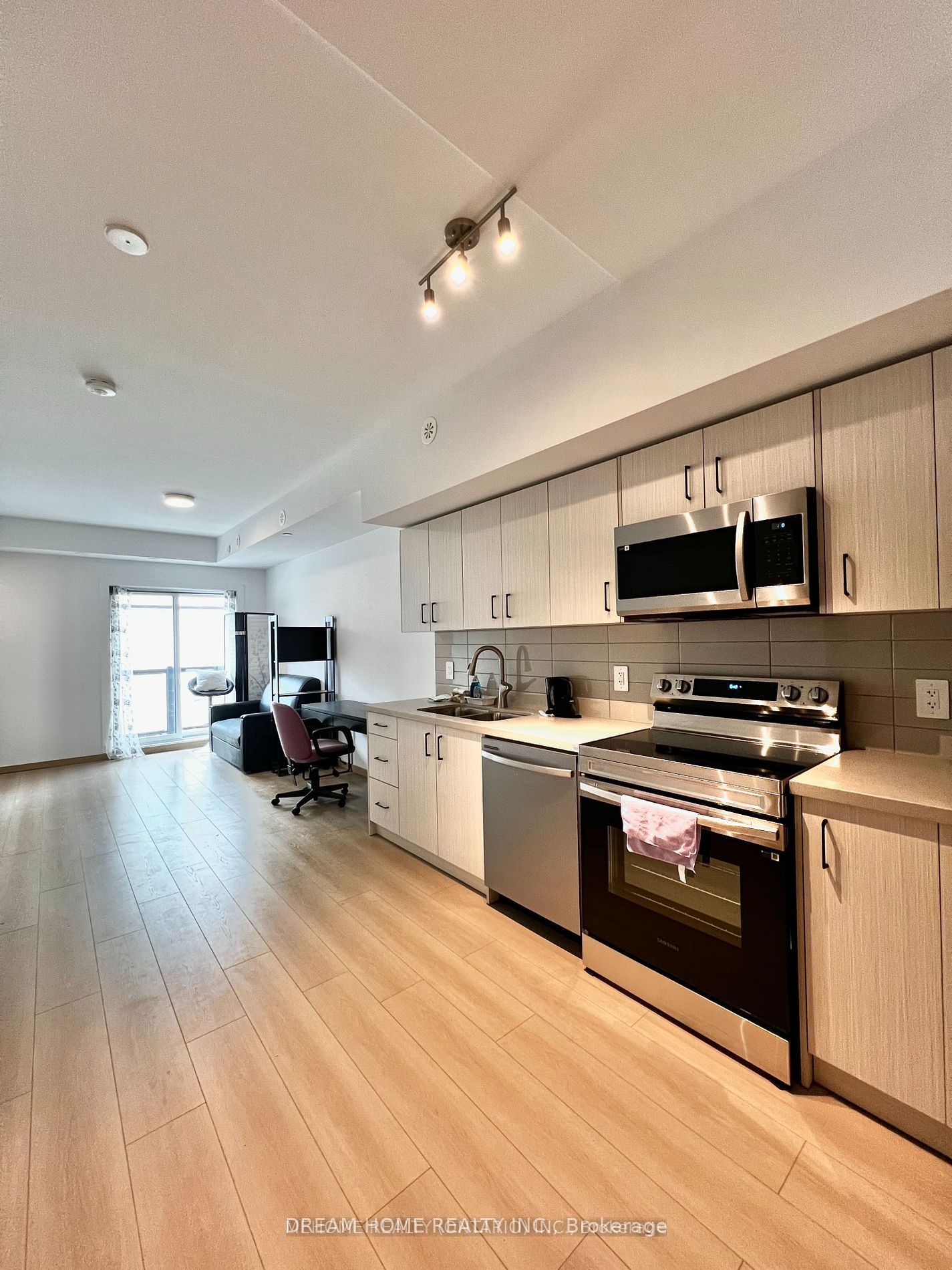 Unit C3-207 - 3425 Sheppard Avenue E, Scarborough 4