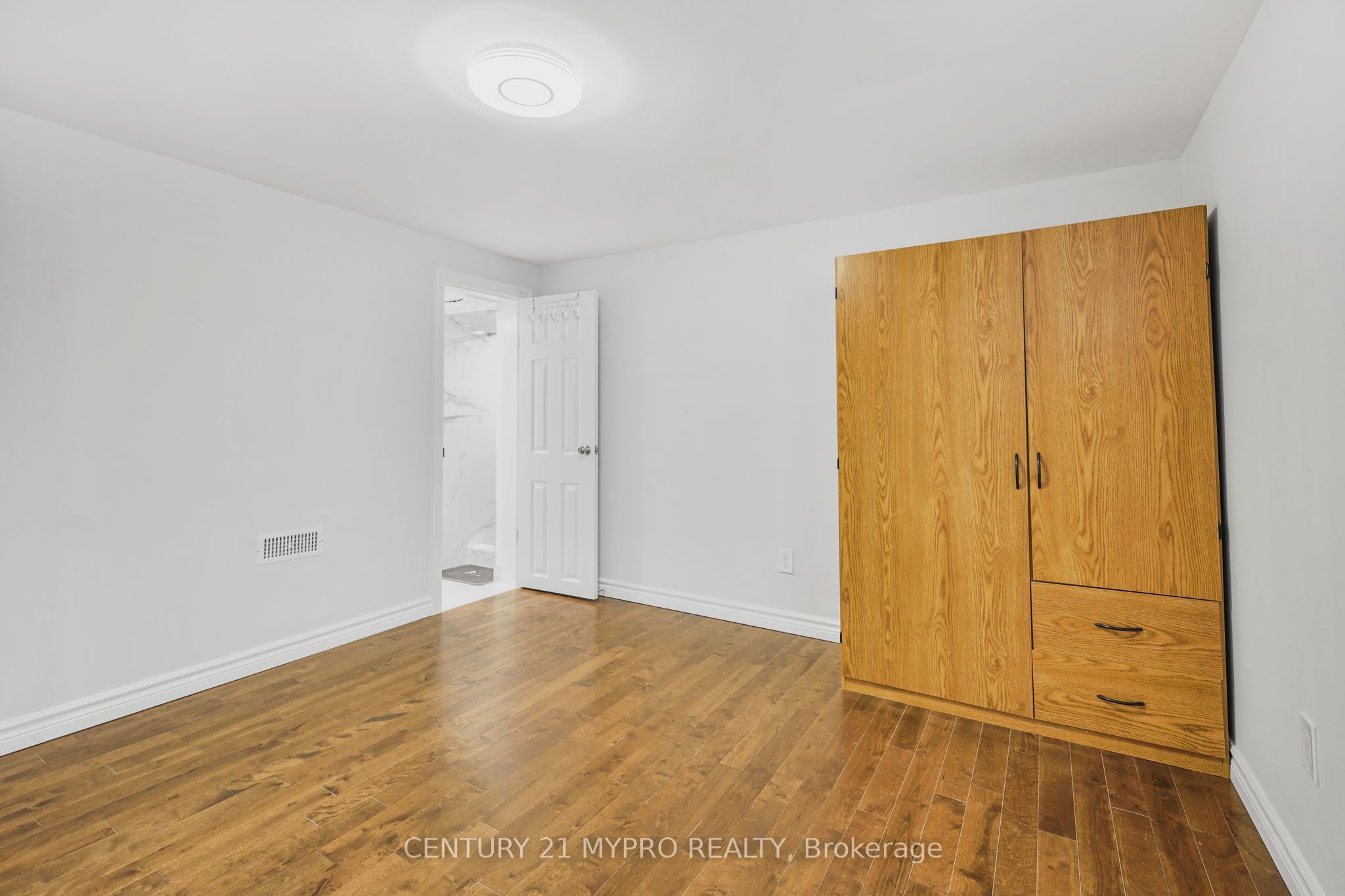 BSMT 351 Conant Street, Oshawa 5
