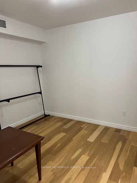 Unit 4 - 1431 & 1433 Gerrard Street E, Toronto 5