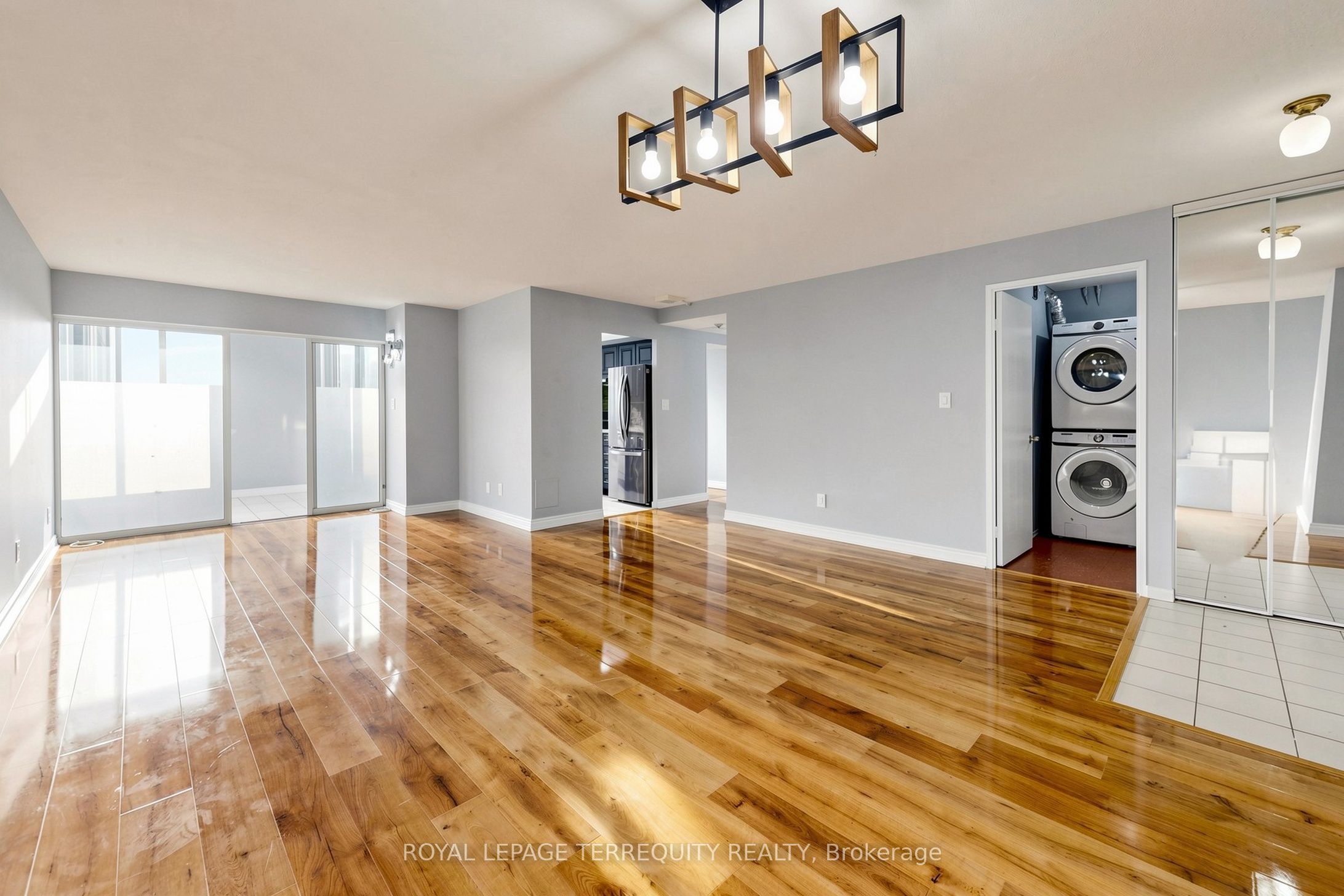 Unit 705 - 80 Alton Towers Circle, Scarborough 5
