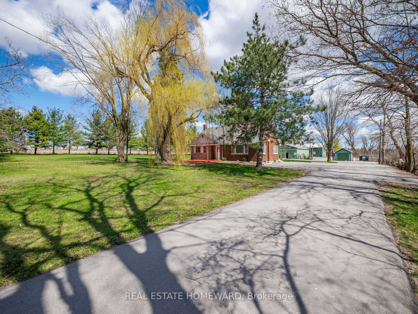 7265 Baldwin Street N, Whitby 3