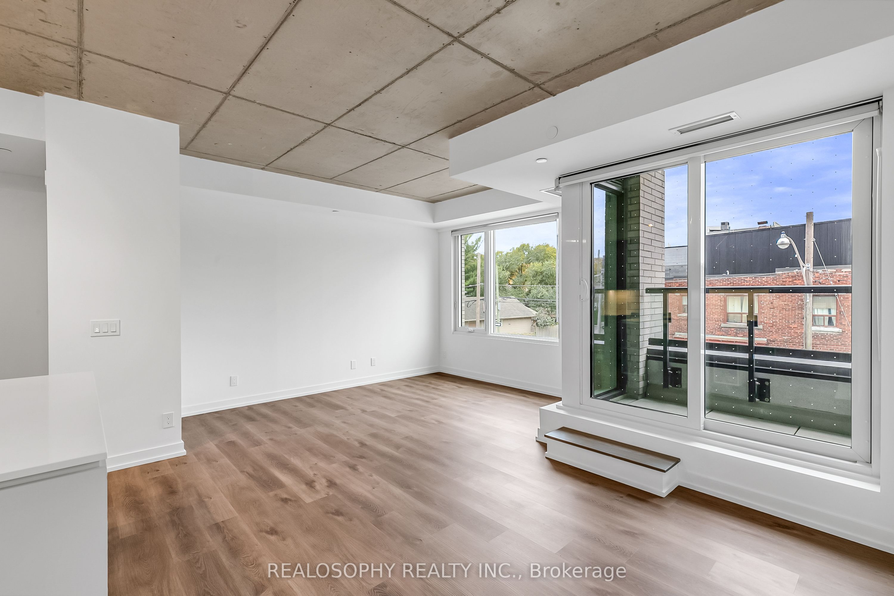 Unit 303 - 115 Larchmount Avenue, Toronto 4