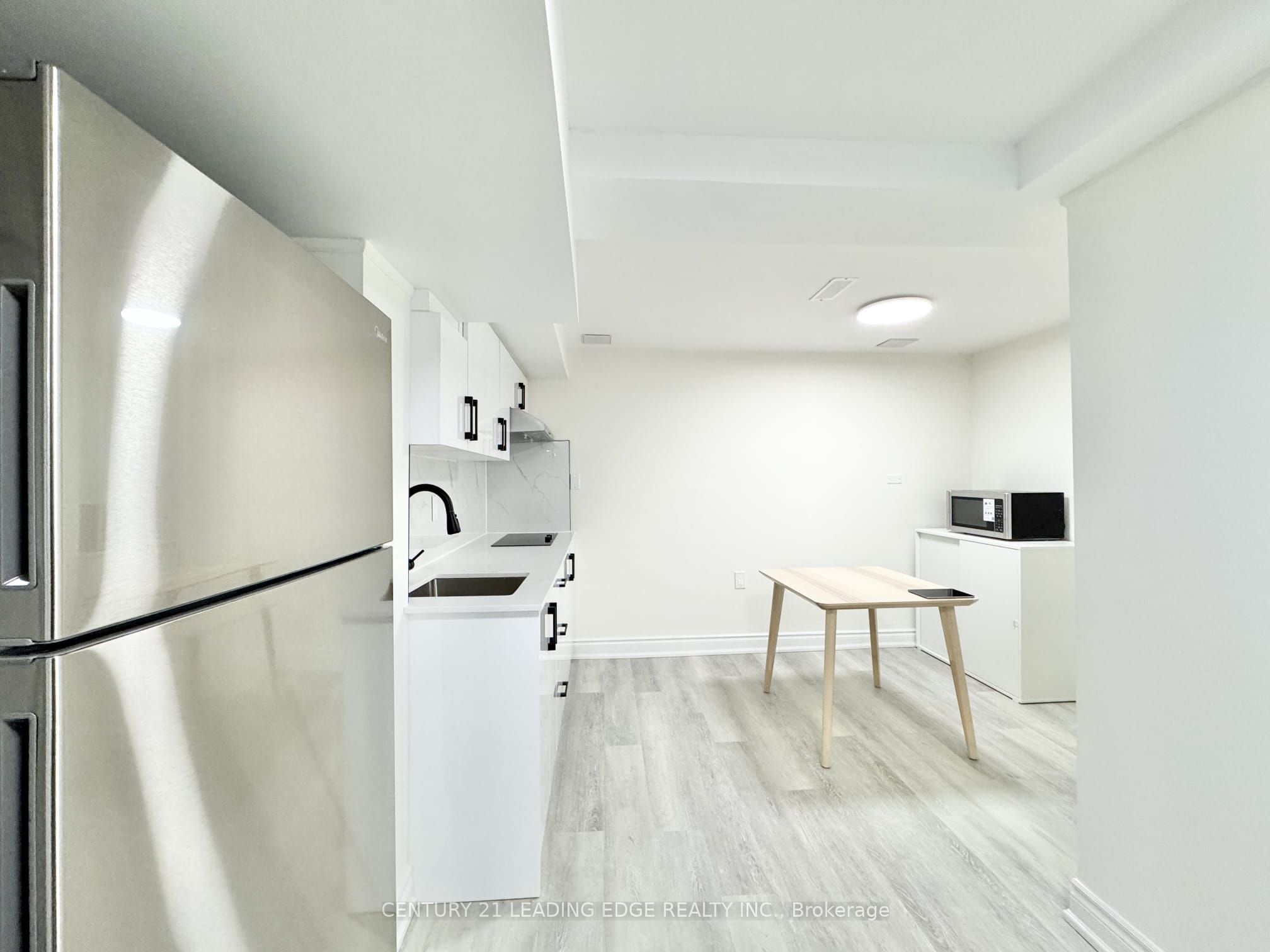 Unit Bsmt - 19 Mantell Crescent, Ajax 5