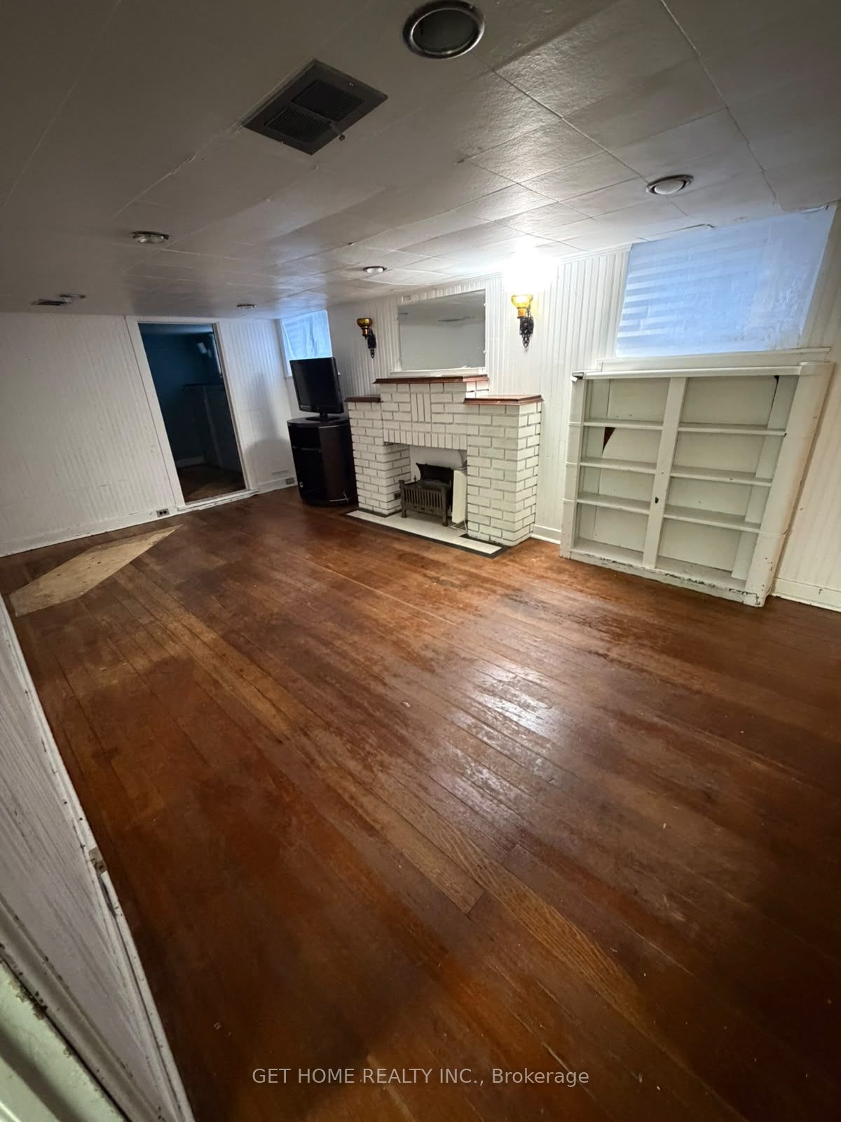 Unit Basement - 44 St Hubert Avenue, Toronto 5