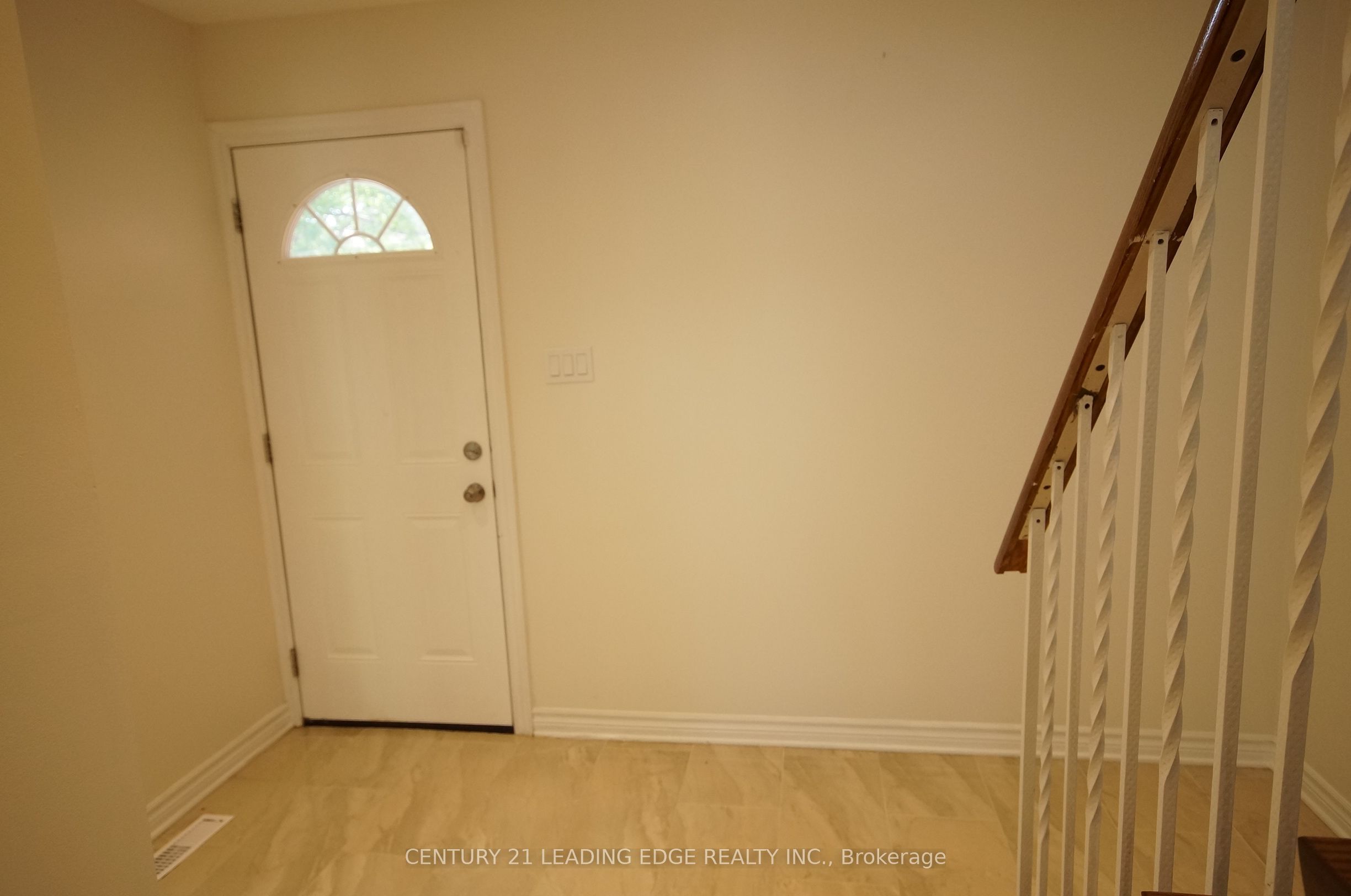 Unit UPPER - 62 Daniels Crescent, Ajax 4