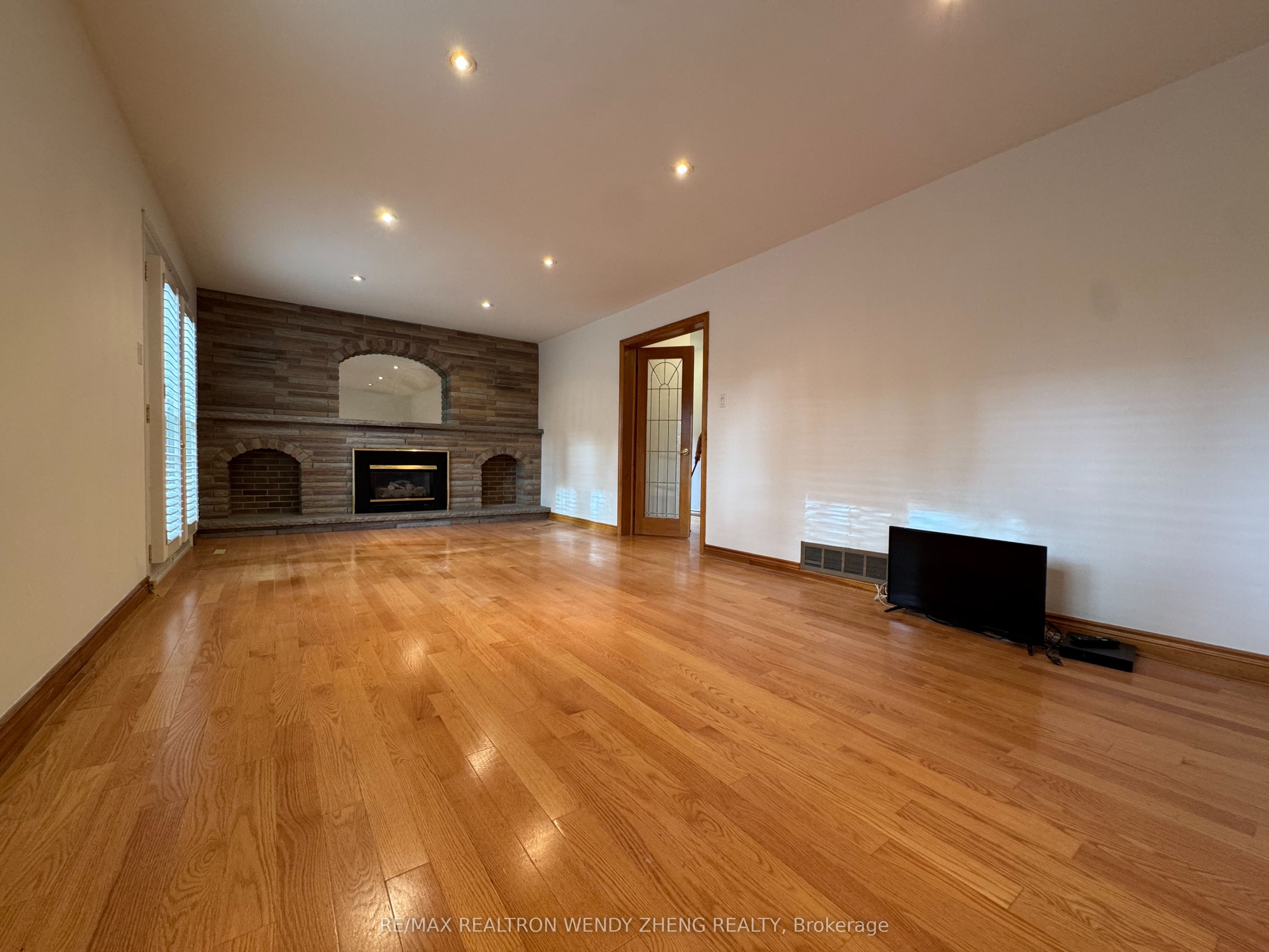 Unit Ground And Basement - 14 Scotland Road, Scarborough 3