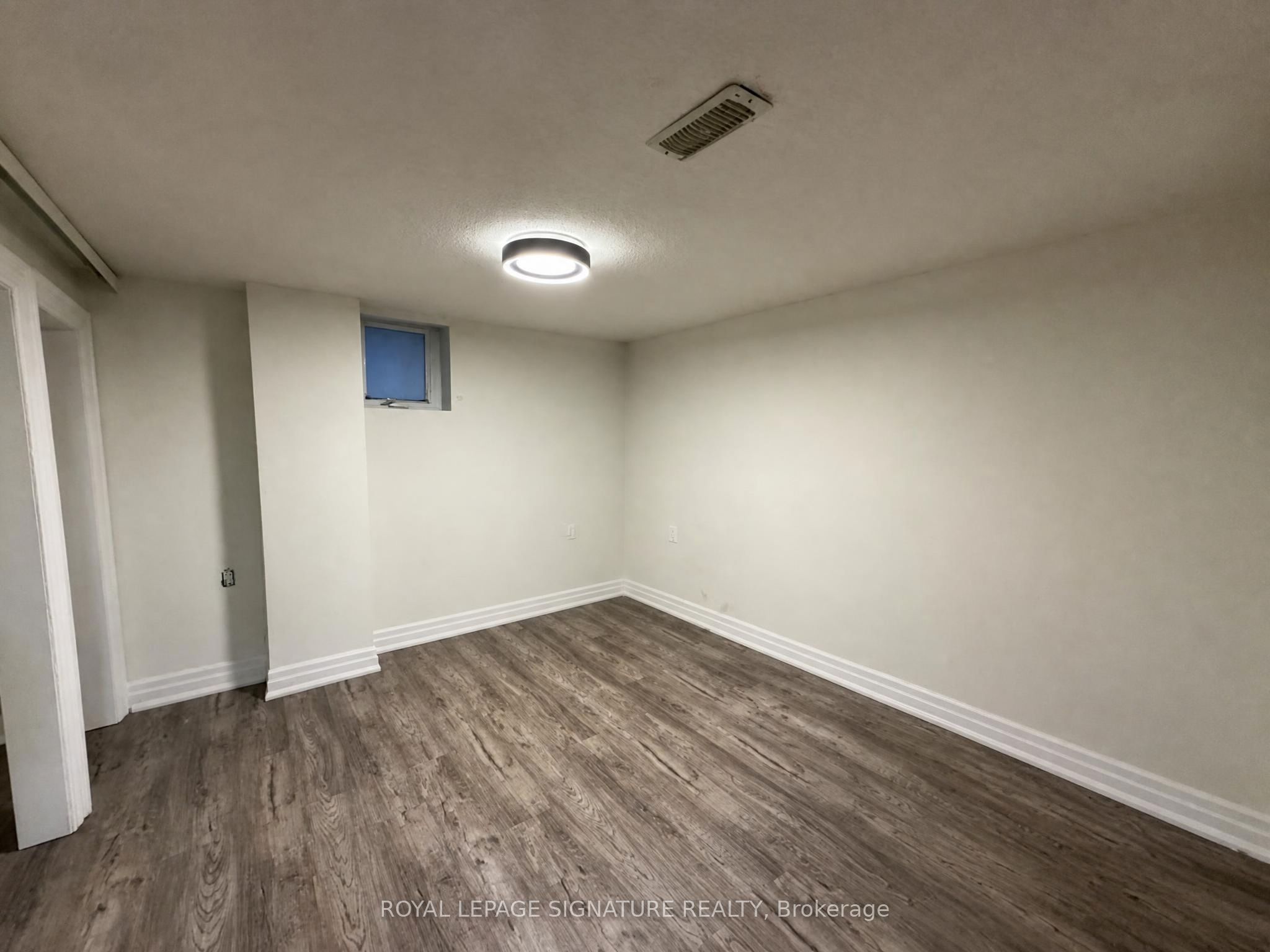 Unit Bsmt - 118 Harding Boulevard, Scarborough 3