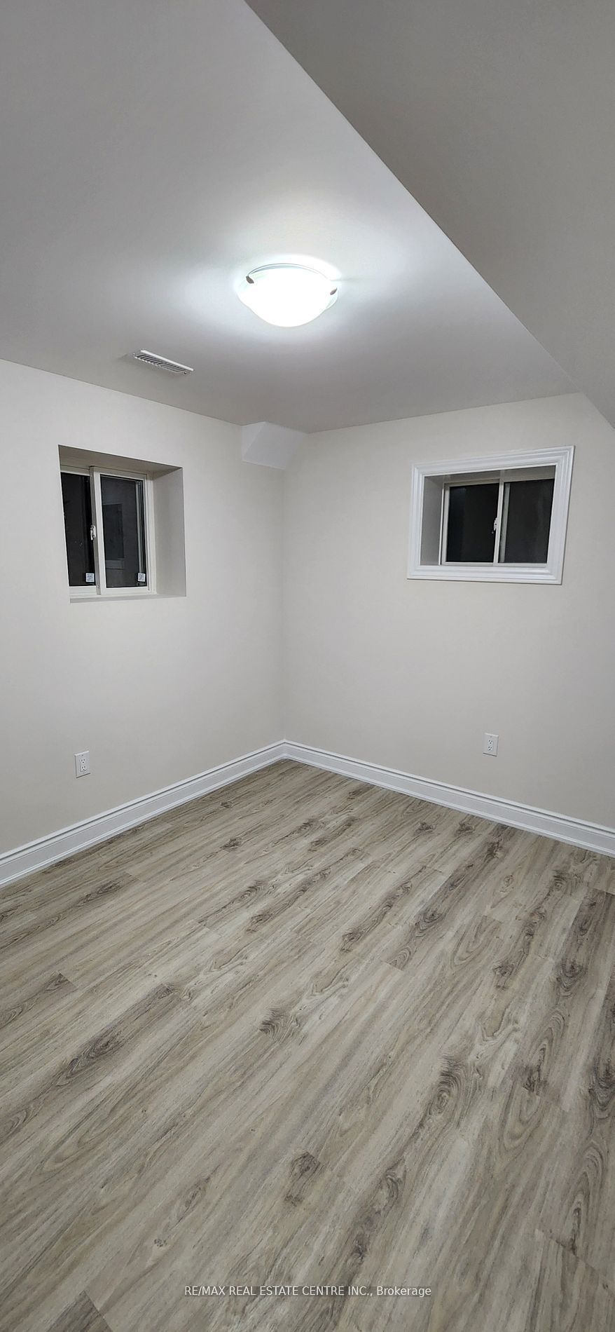 Unit basement - 15 Dagwell Crescent, Ajax 3