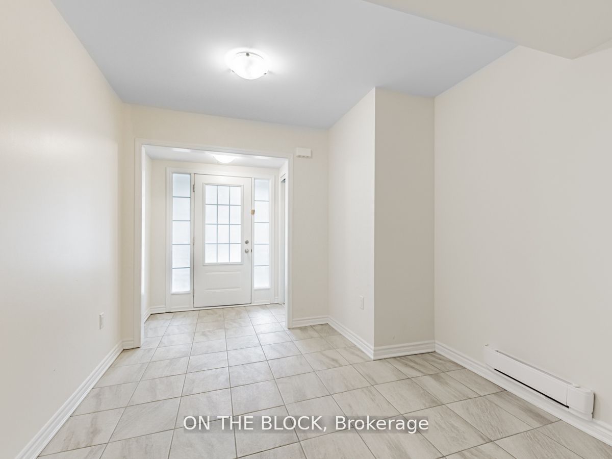 2425 Fall Harvest Crescent, Pickering 5