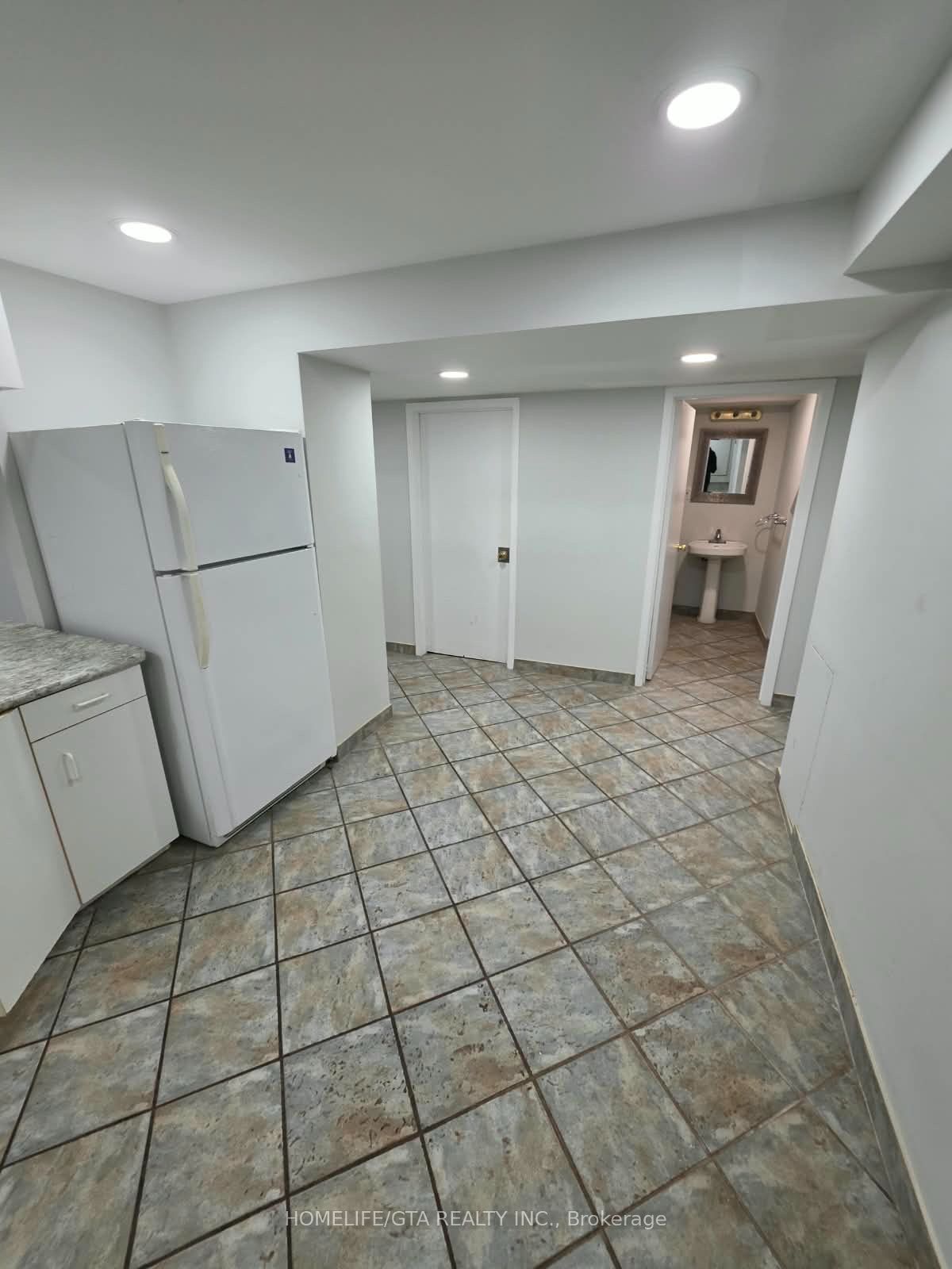 Unit Basement - 214 Ravenscroft Road, Ajax 4