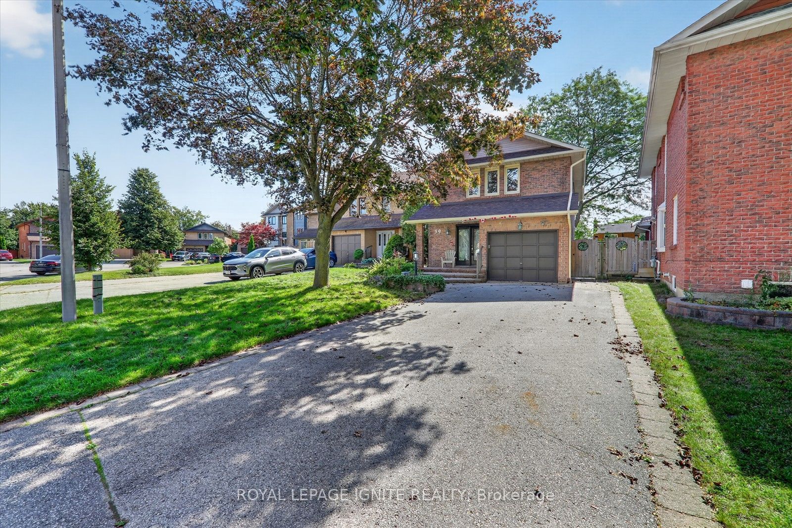 39 Longfellow Court, Whitby 2