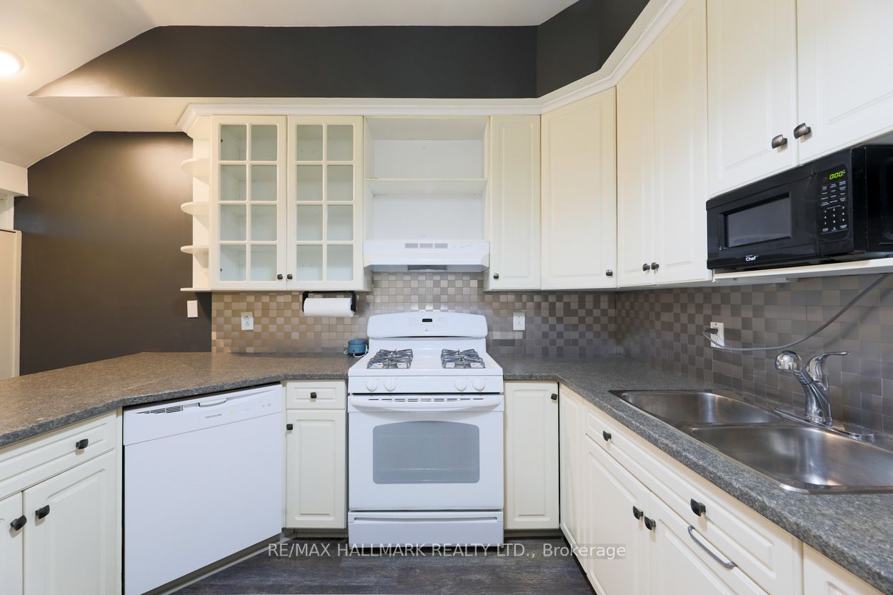 Unit Main Floor - 405 Kingston Road, Toronto 5