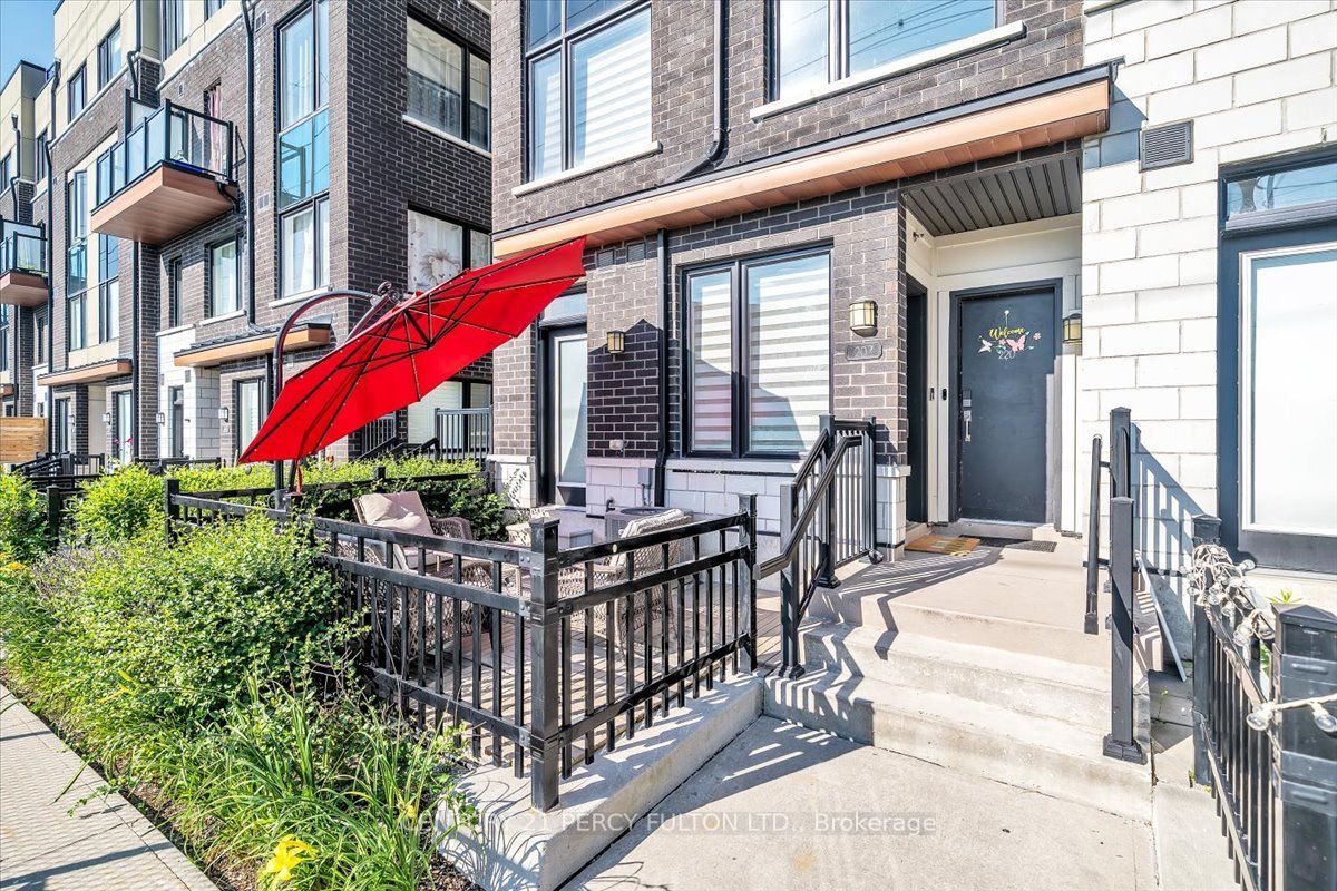 Unit 207 - 1555 Kingston Road Pickering On Road, Pickering 3