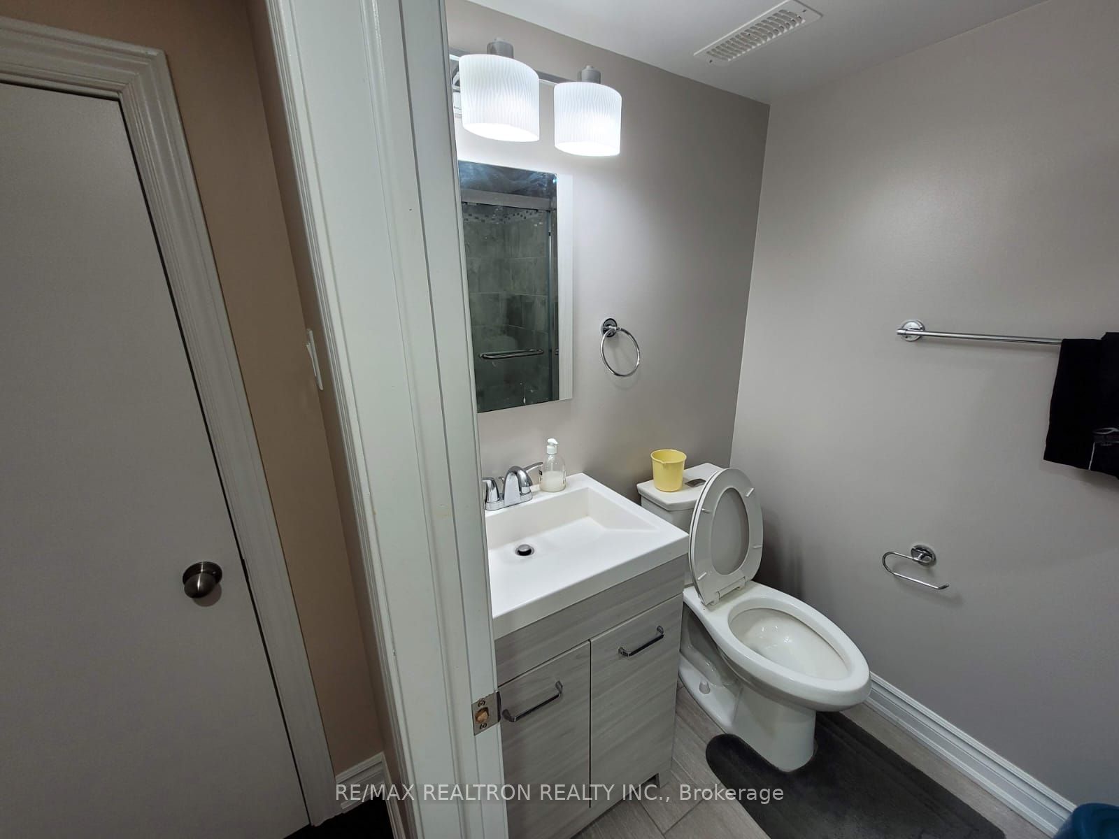 Unit Lower - 110 Seasons Drive, Scarborough 4