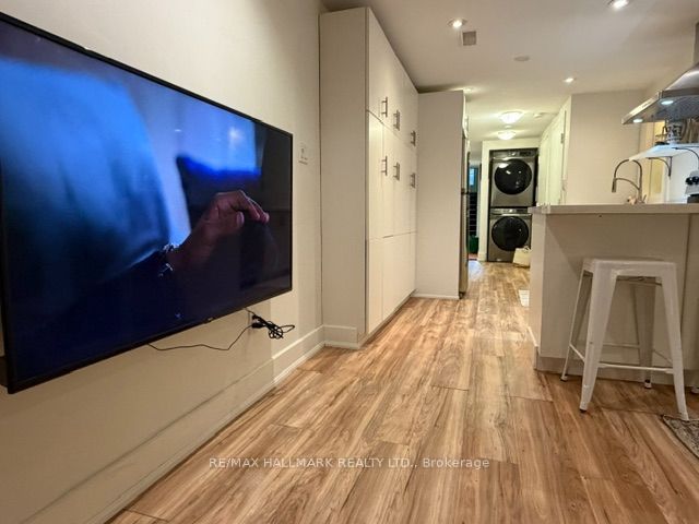 Unit basement - 18 Pape Avenue, Toronto 4