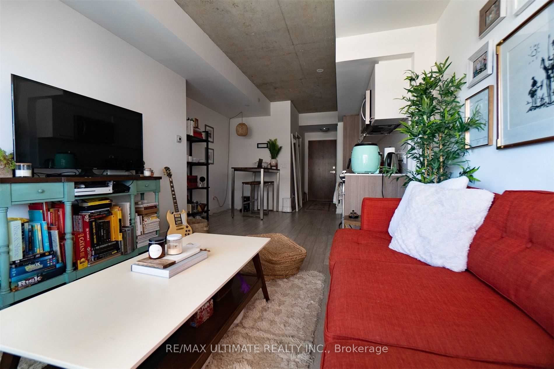 Unit 403 - 15 Baseball Place, Toronto 4
