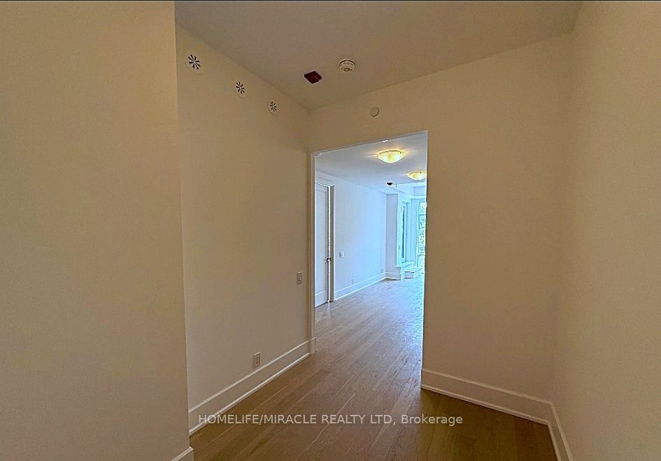 Unit 404 - 800 Broadview Avenue, Toronto 4