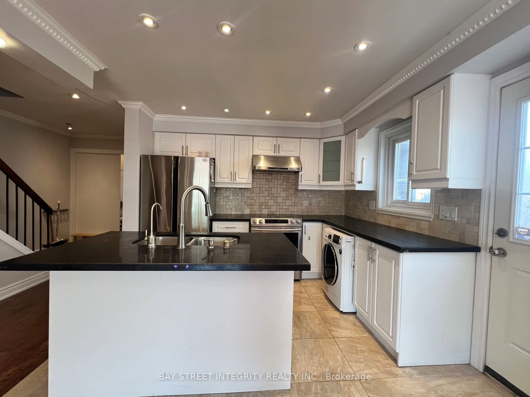 21 Montezuma Trail, Scarborough 3