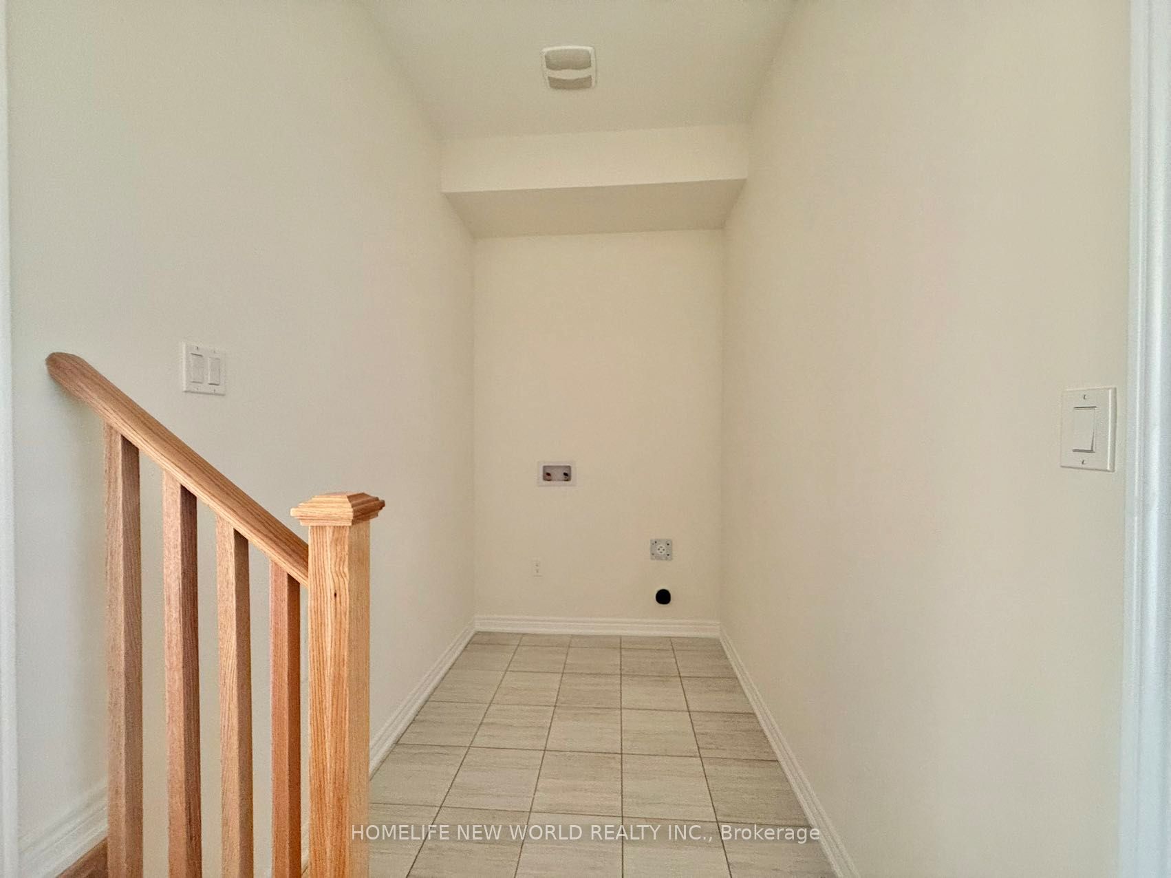 2857 WHITES Road, Pickering 5