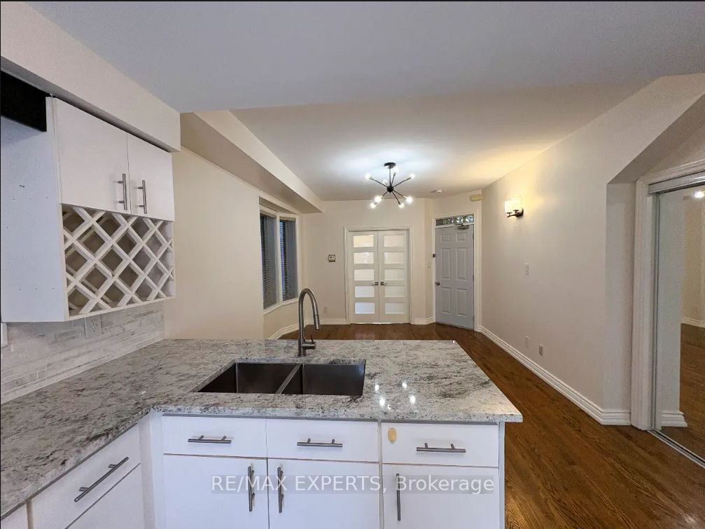 Unit MAIN - 721 Carlaw Avenue, Toronto 5