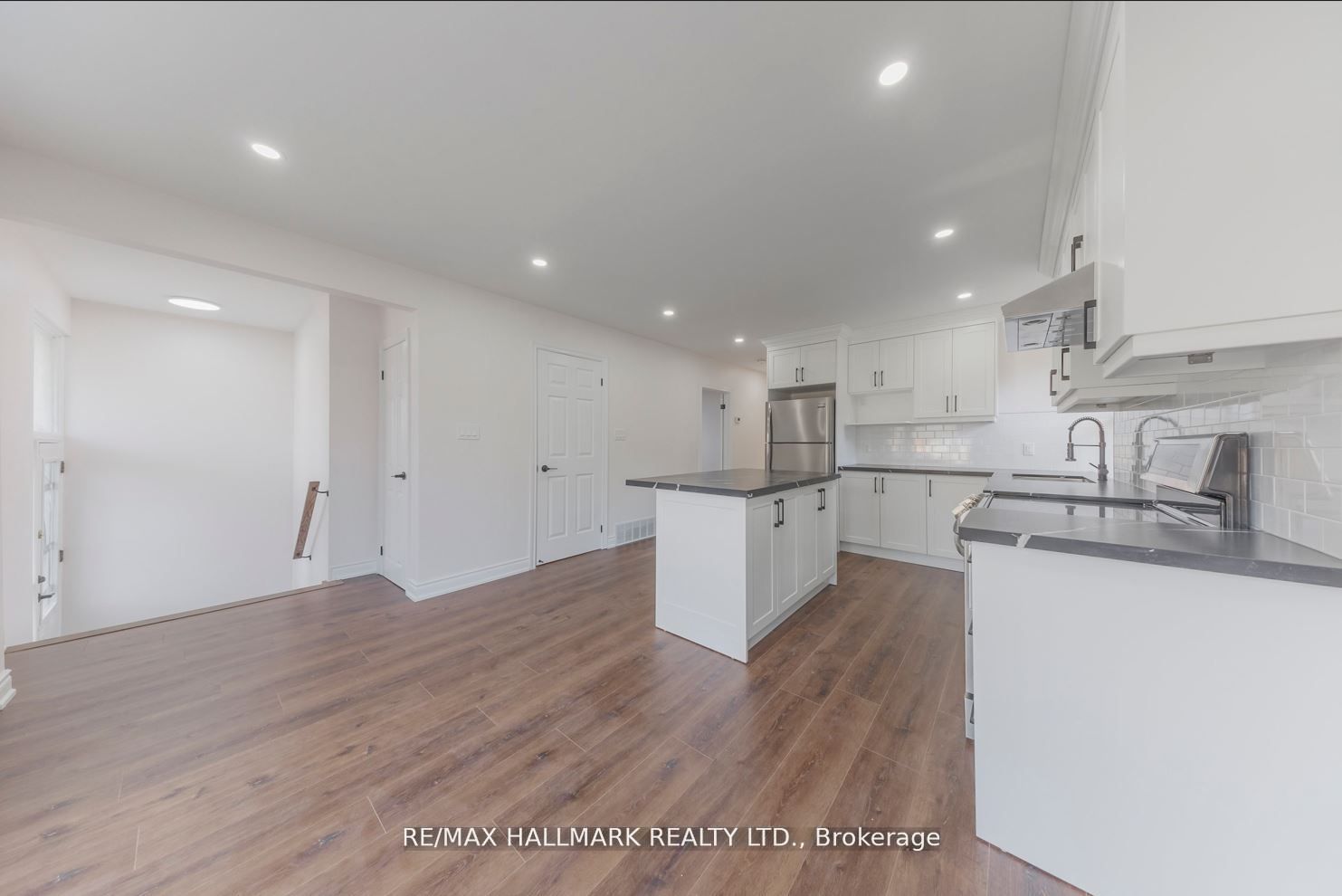 Unit Upper - 39 Stansbury Crescent, Scarborough 5