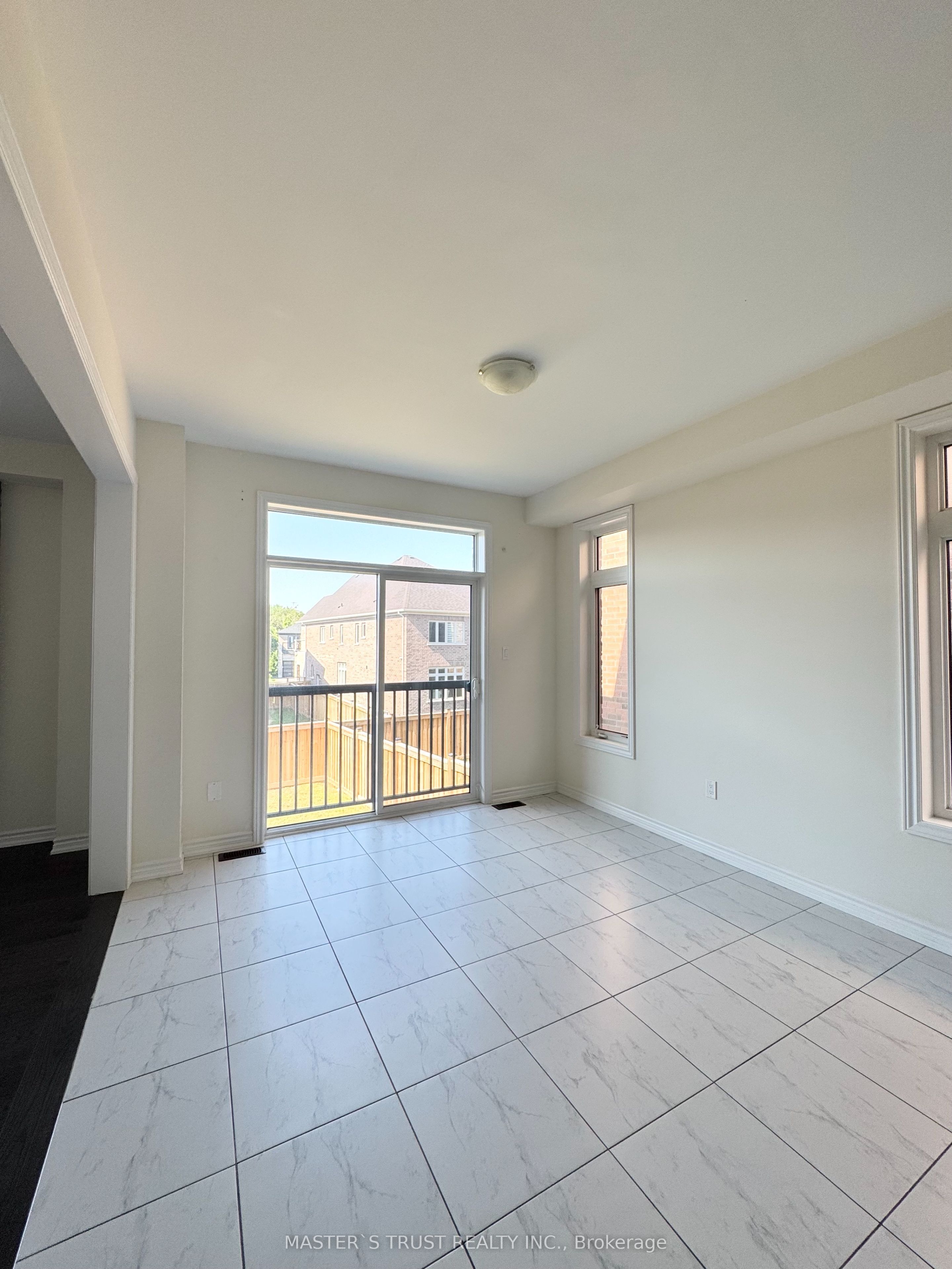 78 Kentledge Avenue, East Gwillimbury 5