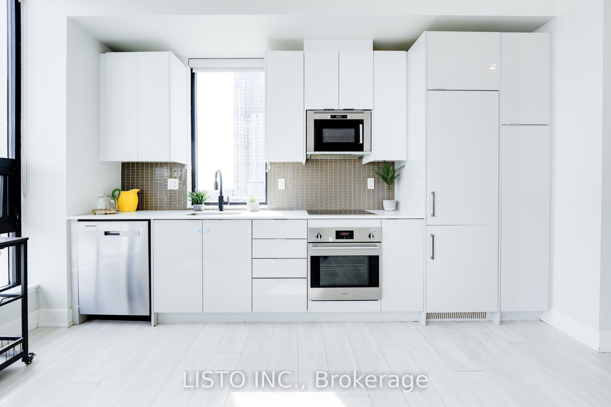 Unit 523E - 2908 Highway 7 Road, Vaughan 5