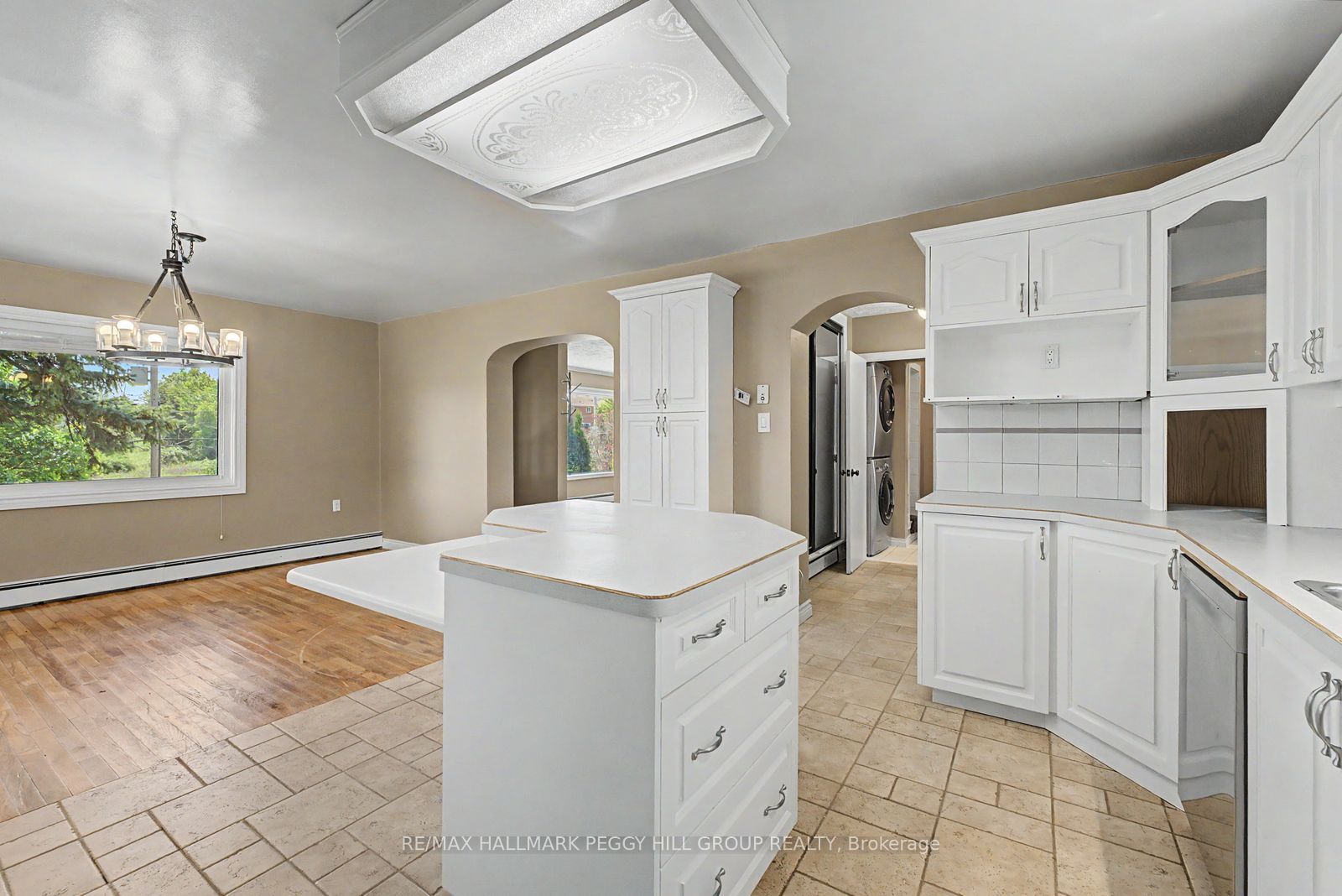 Unit Upper - 2496 8 Line, Bradford West Gwillimbury 5