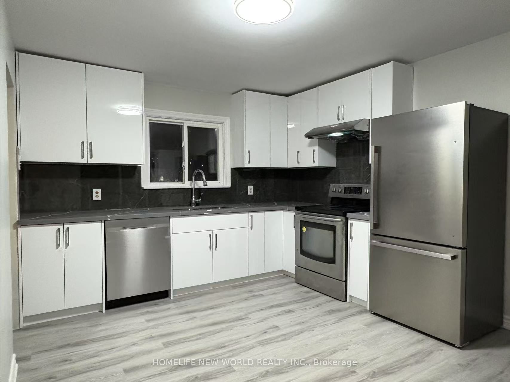 15395 Bayview Avenue, Aurora 4