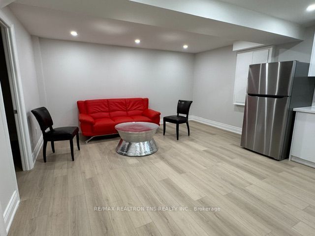 Unit Basement - 32 Love Court, Richmond Hill 3