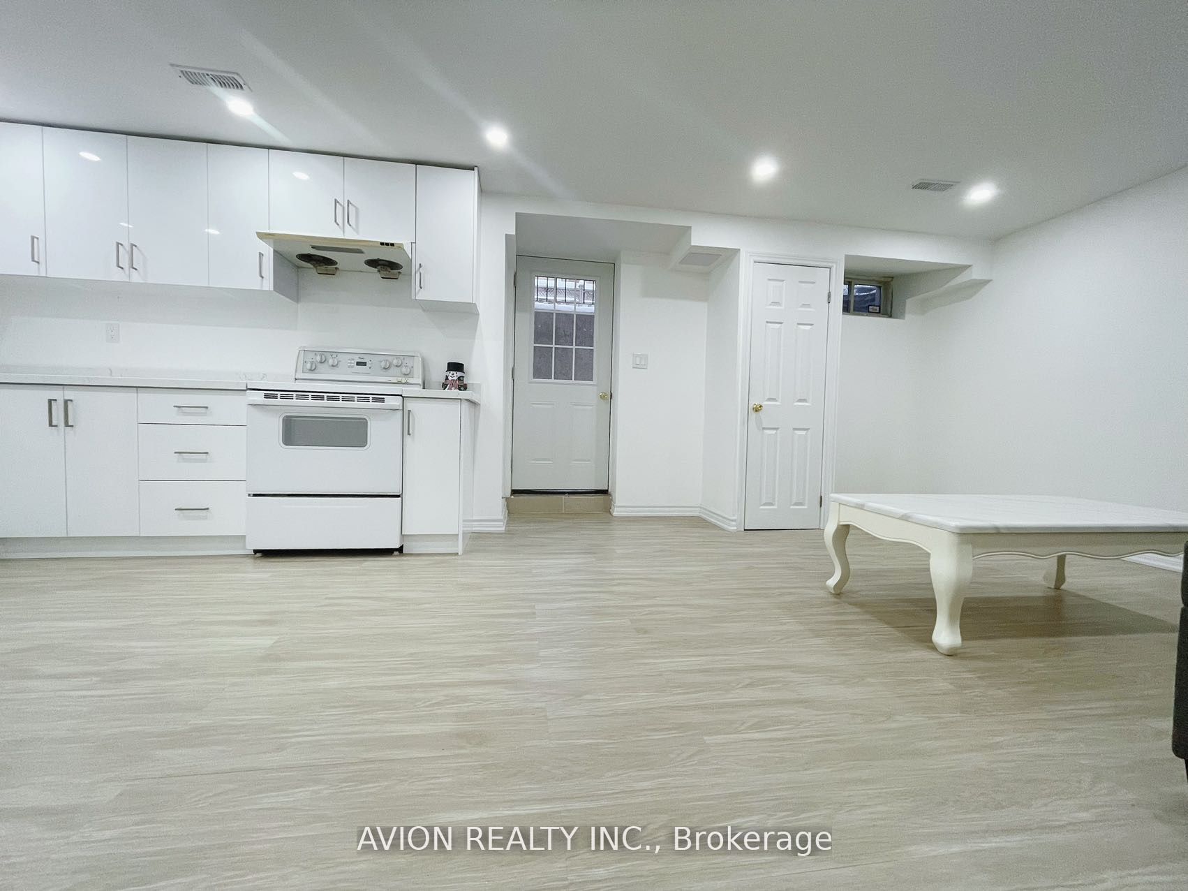 Unit bsmt - 56 Golden Oak Avenue, Richmond Hill 4